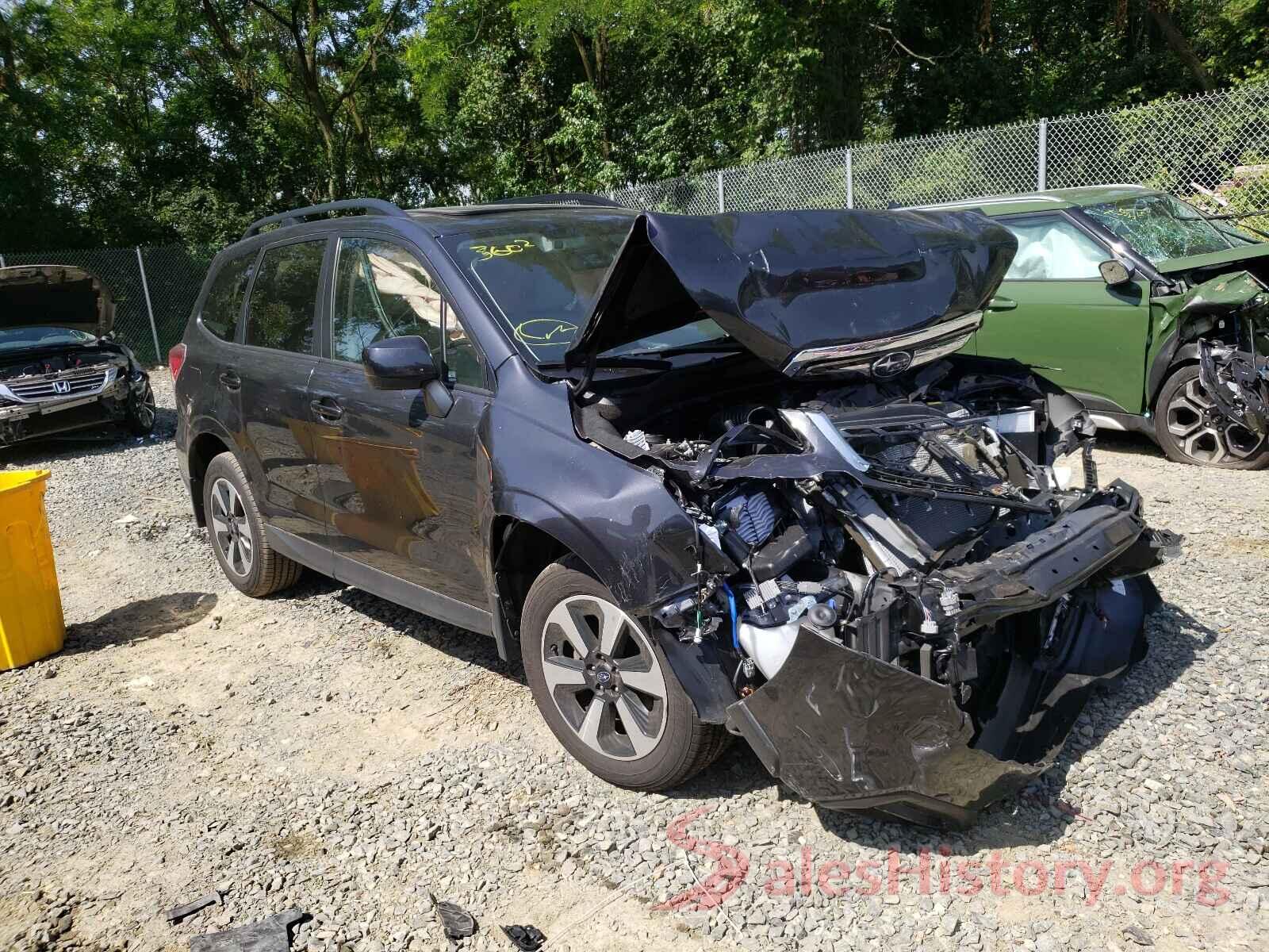 JF2SJAGC9JH523839 2018 SUBARU FORESTER