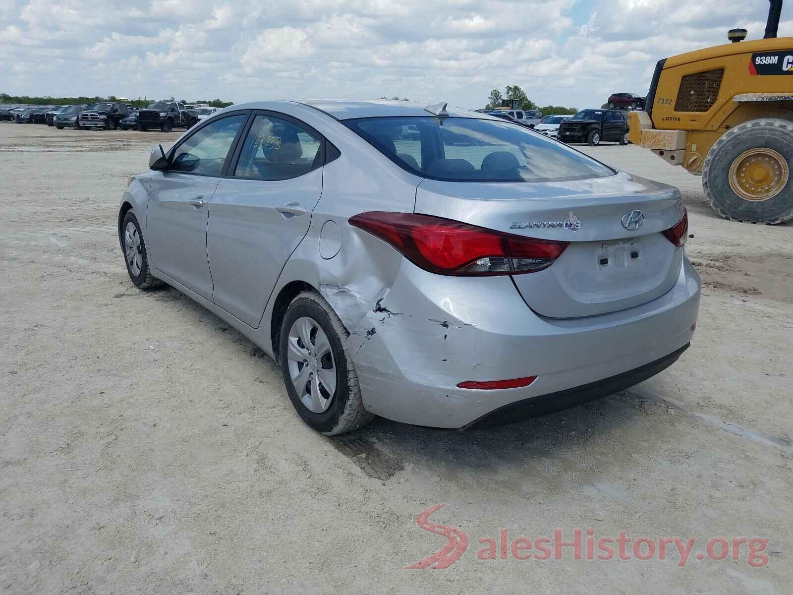 5NPDH4AE7GH793032 2016 HYUNDAI ELANTRA