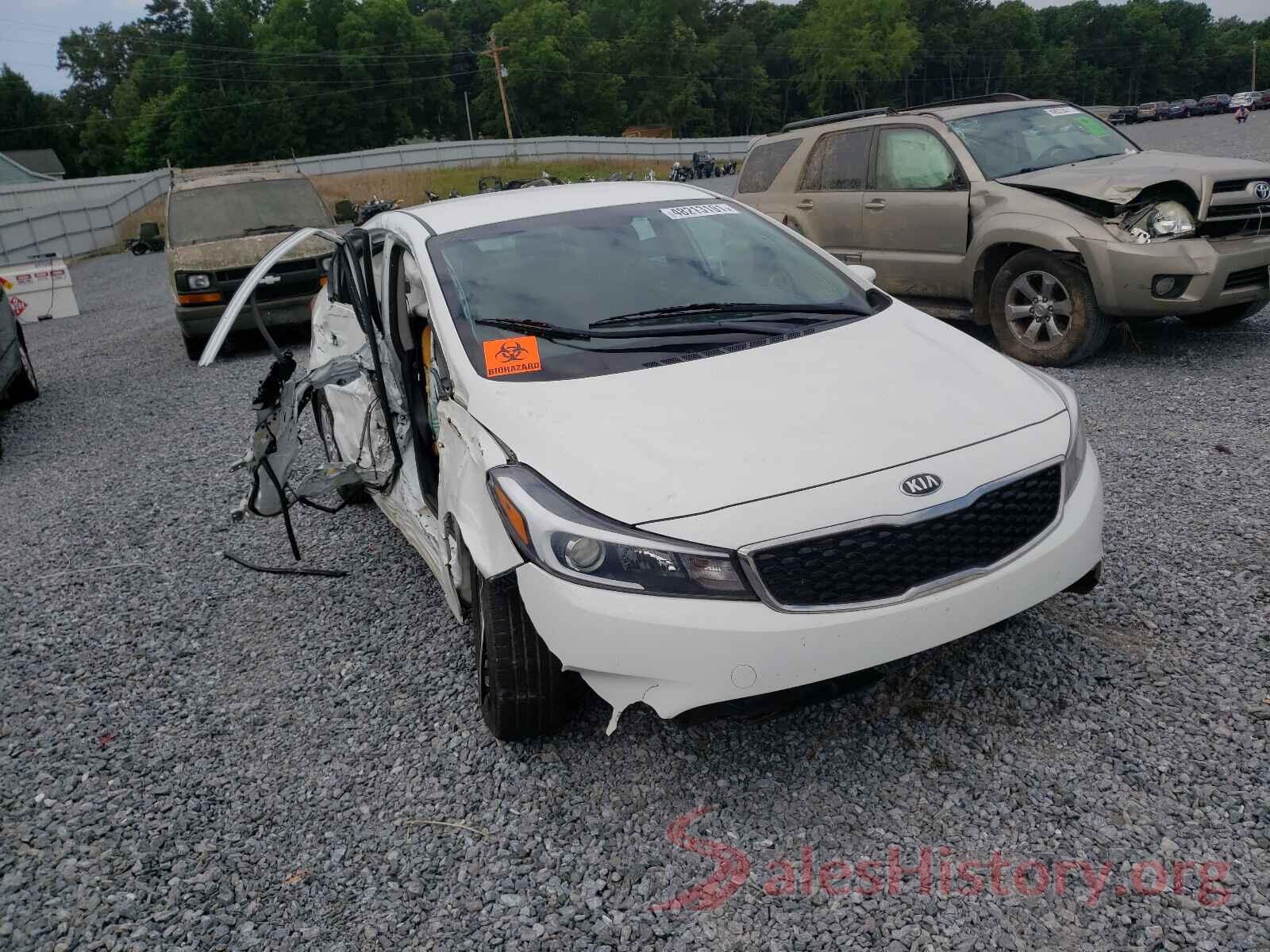 3KPFK4A75HE058843 2017 KIA FORTE