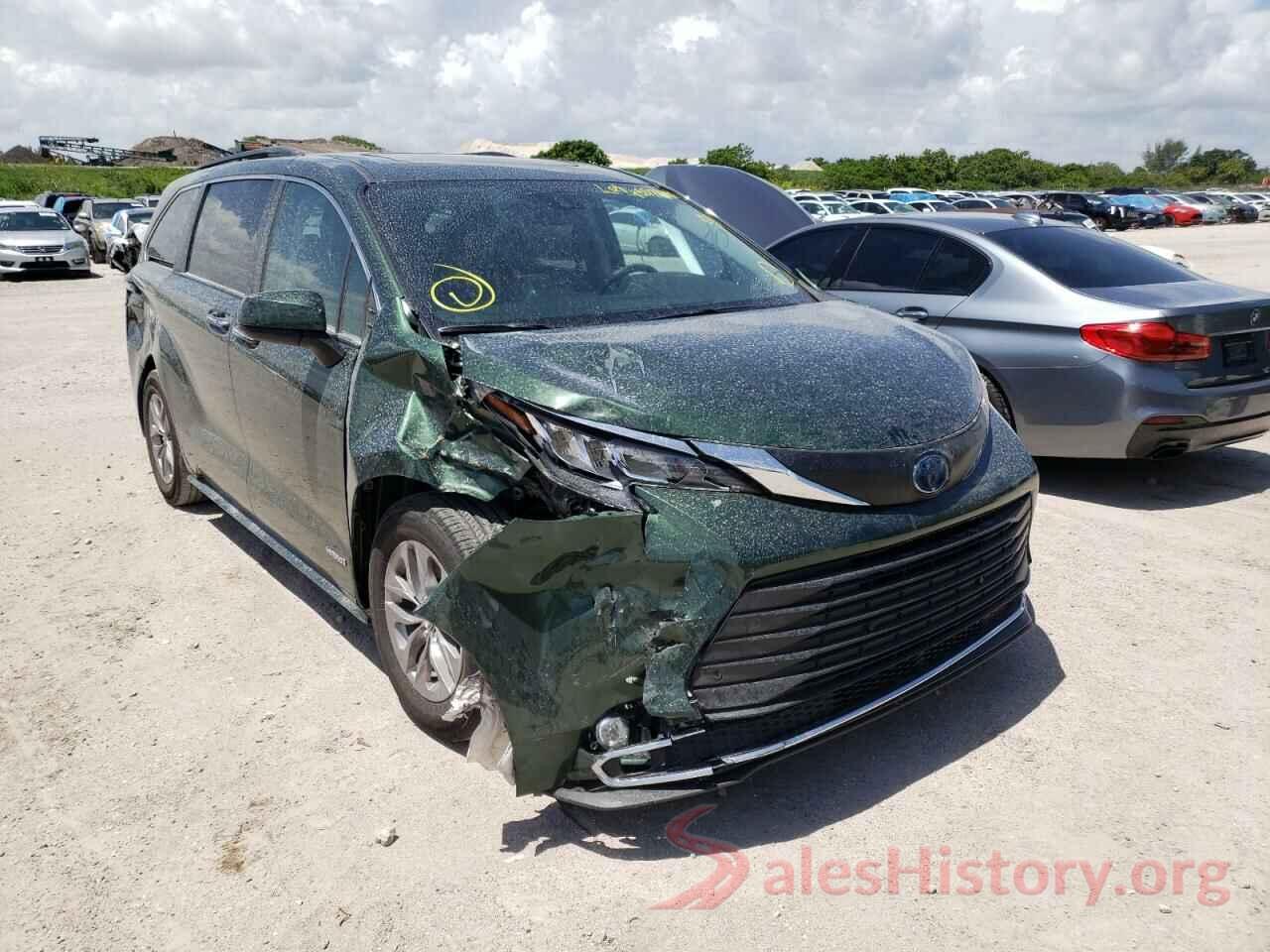 5TDYRKEC1MS056894 2021 TOYOTA SIENNA