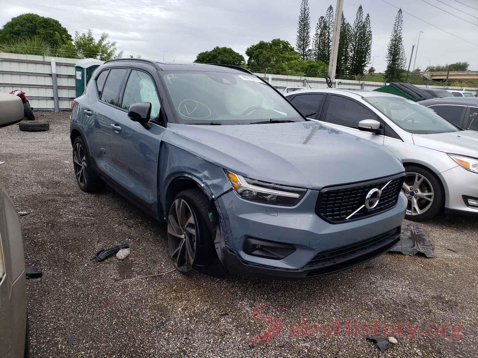 YV4162UM3M2553342 2021 VOLVO XC40