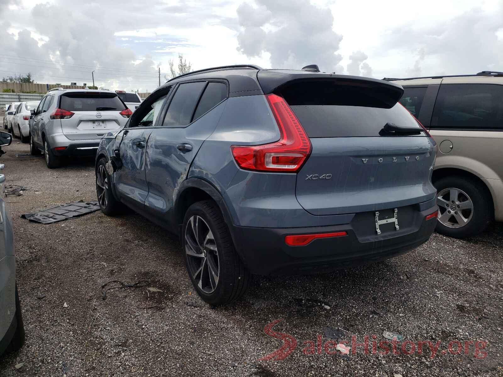 YV4162UM3M2553342 2021 VOLVO XC40