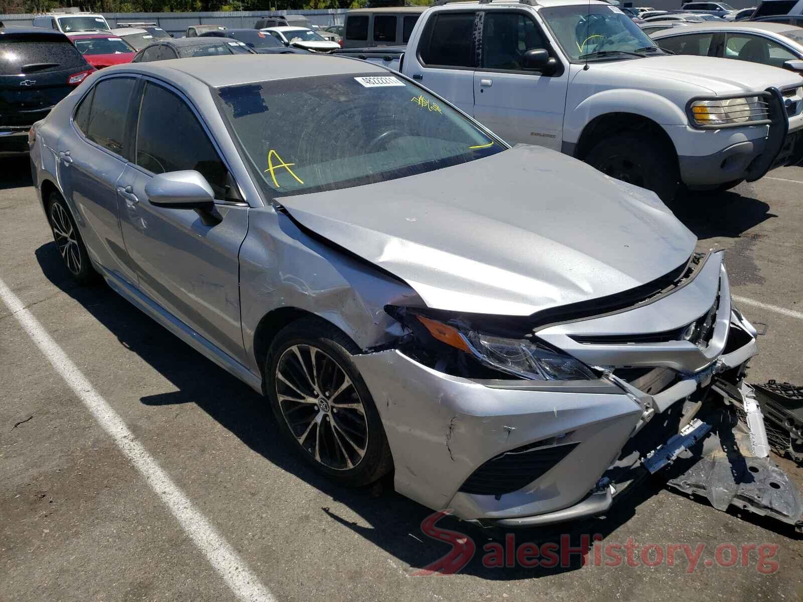 4T1B11HK3JU575183 2018 TOYOTA CAMRY