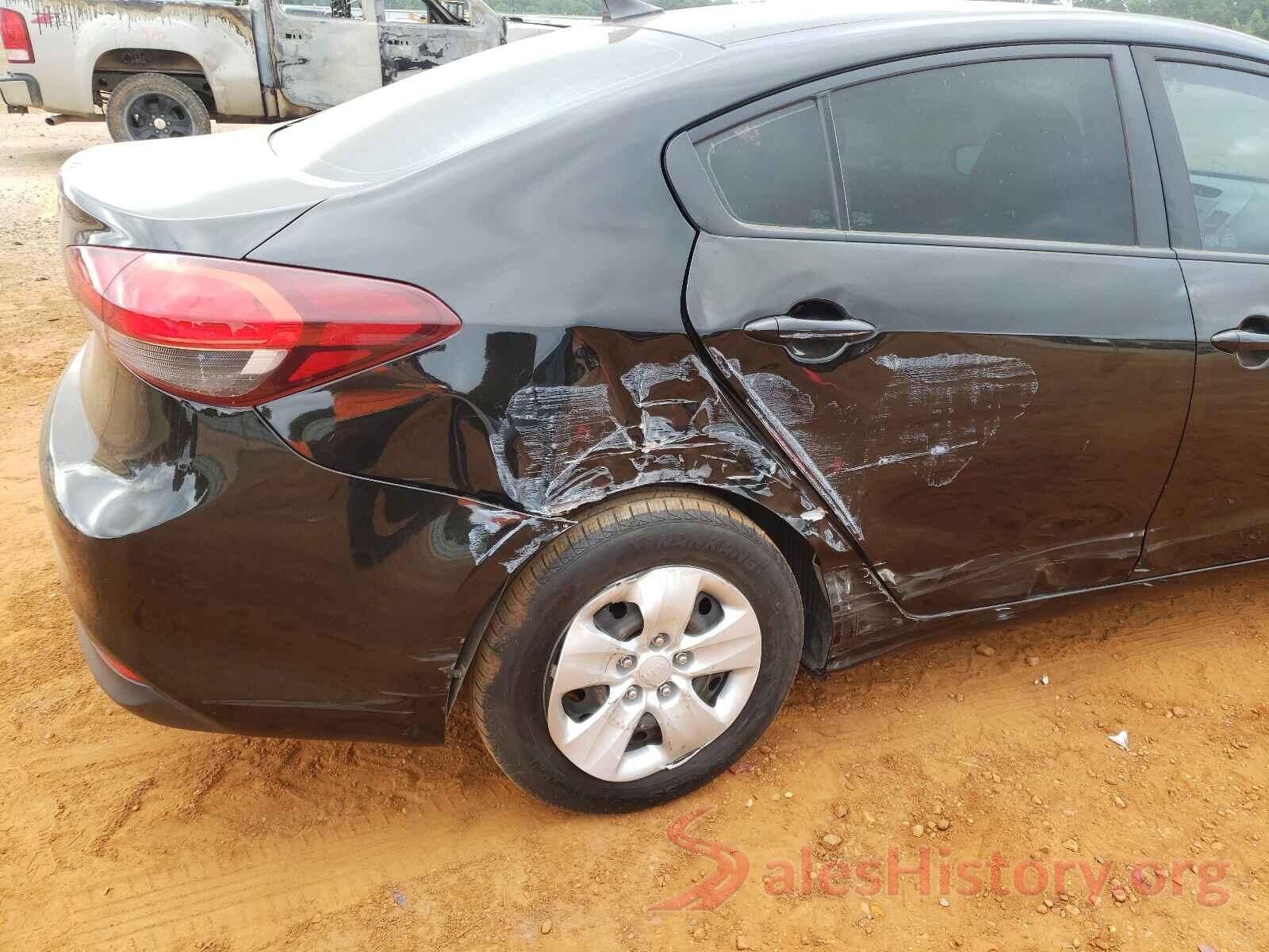 3KPFL4A72HE084698 2017 KIA FORTE