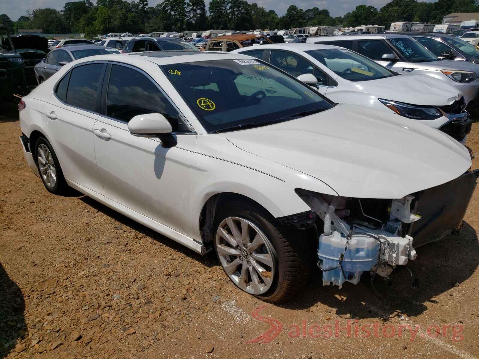 JTNB11HK0J3000643 2018 TOYOTA CAMRY