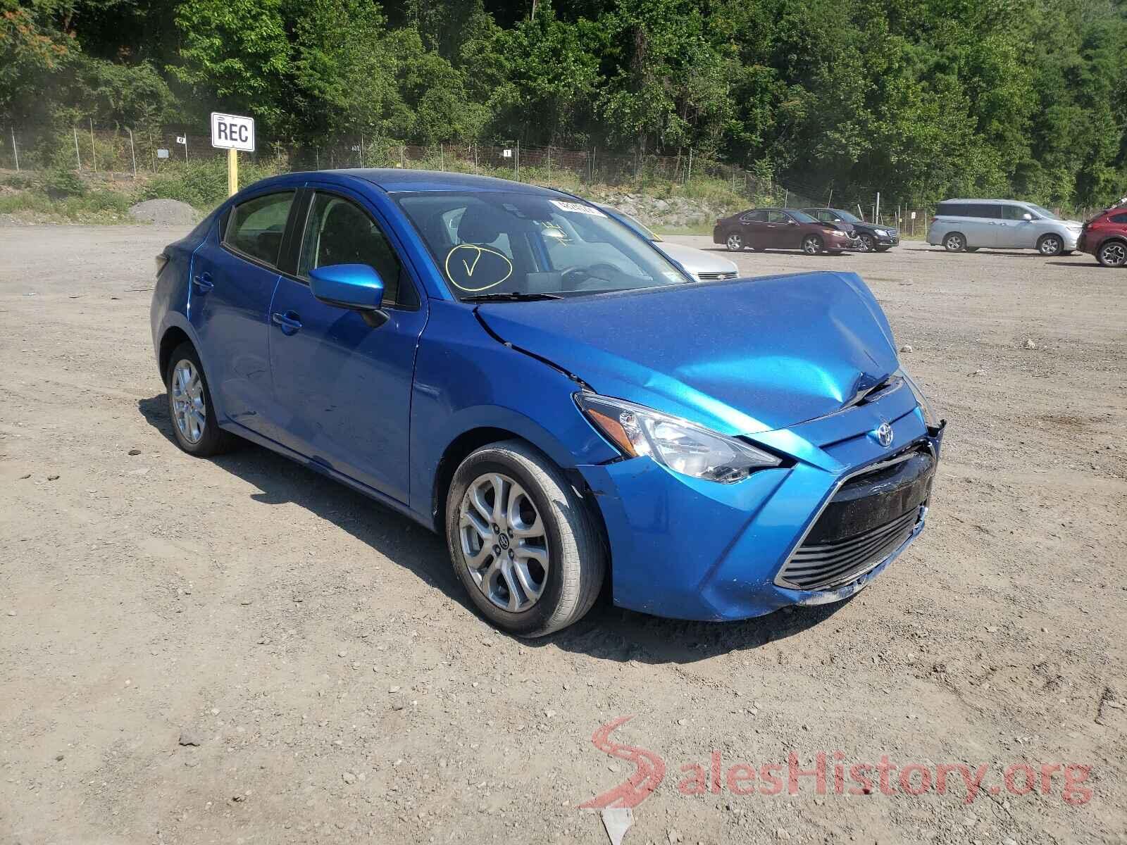 3MYDLBYV9HY190565 2017 TOYOTA YARIS