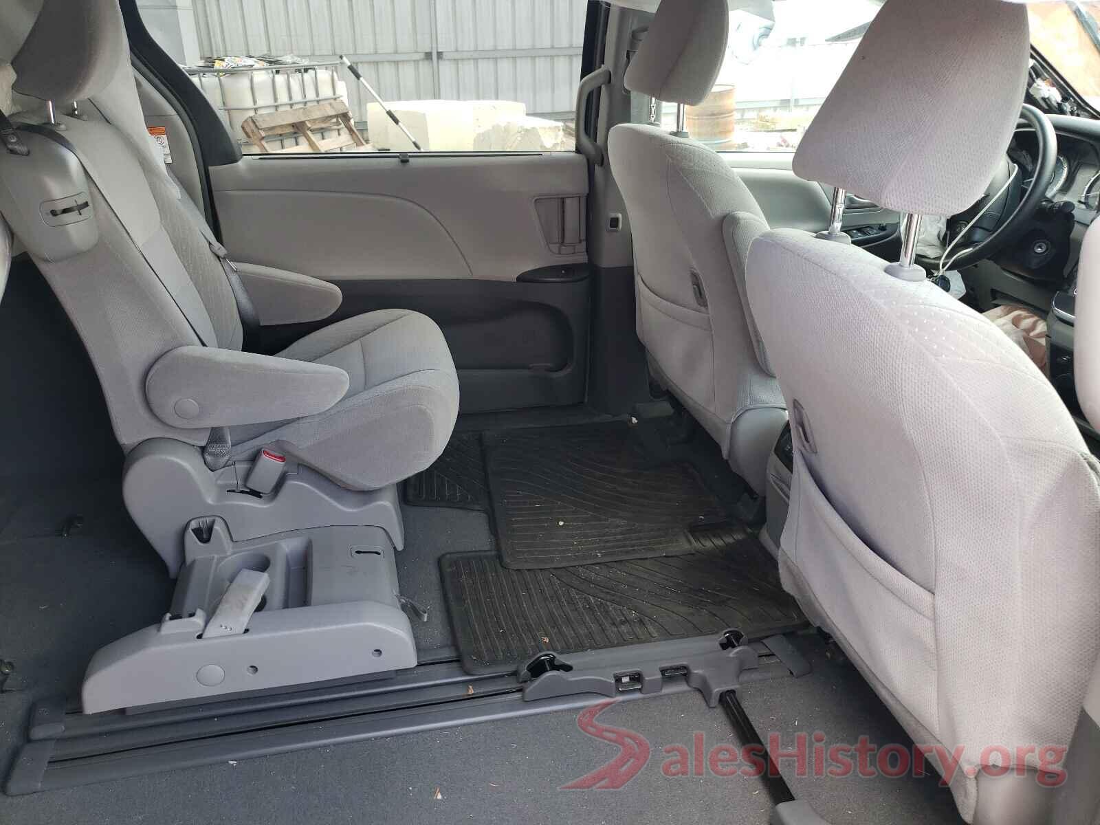 5TDKZ3DC2KS001087 2019 TOYOTA SIENNA