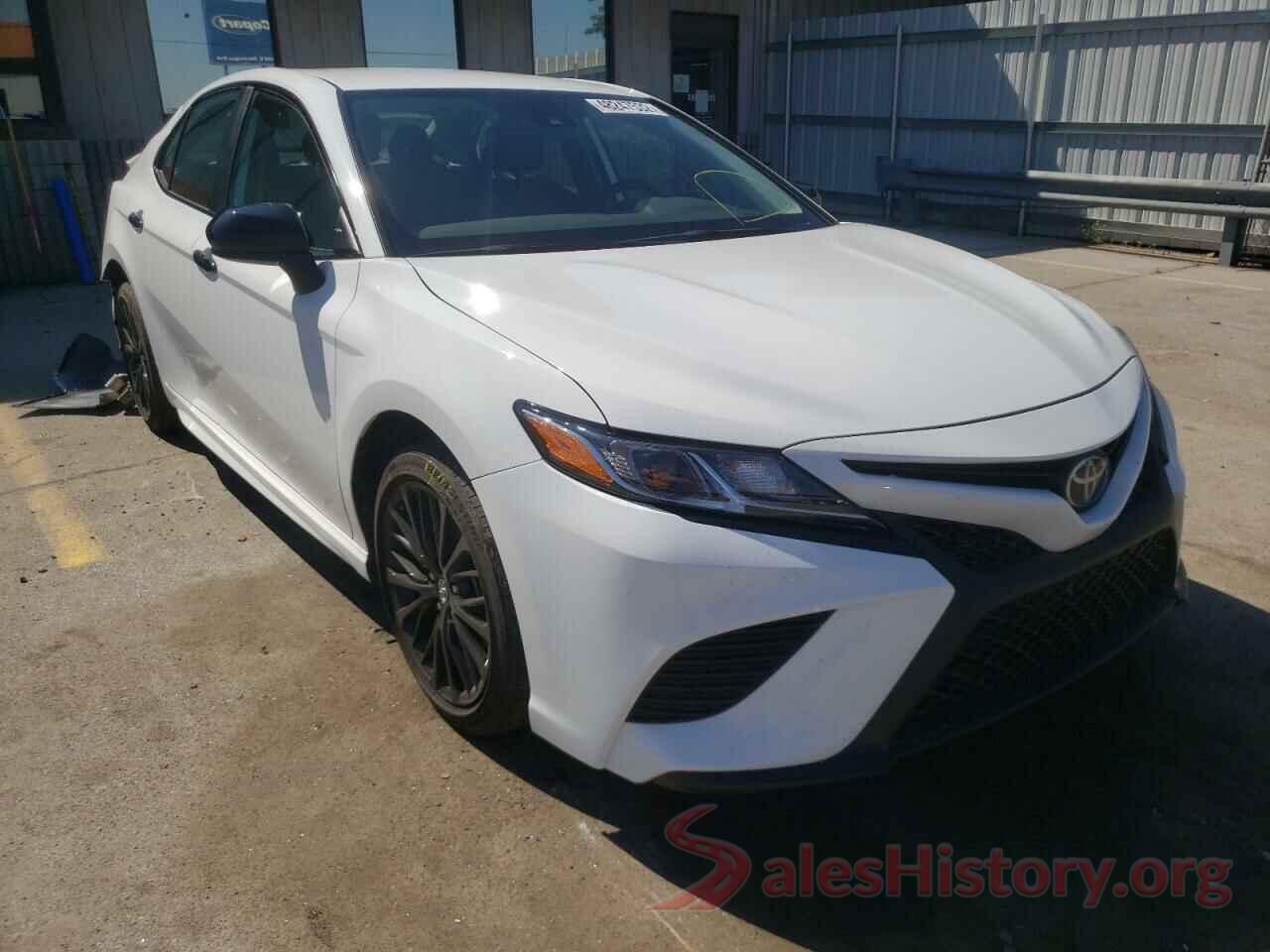 4T1G11AK2LU330491 2020 TOYOTA CAMRY