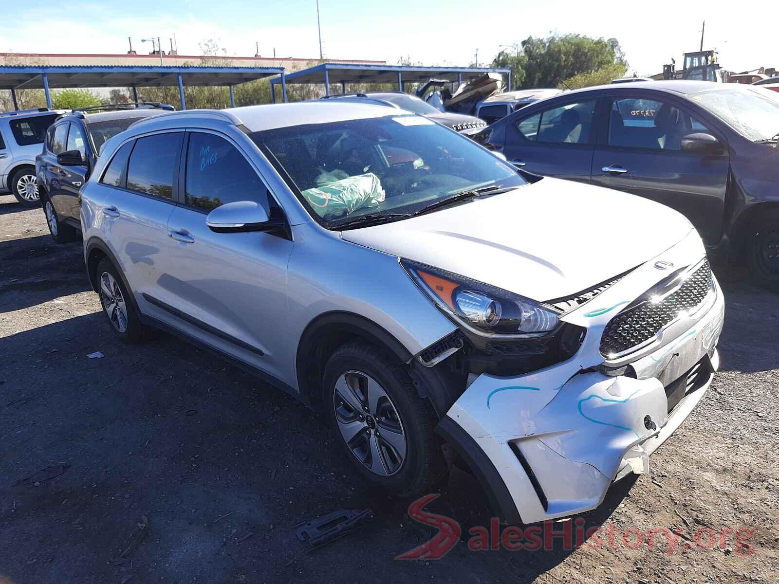 KNDCC3LC9J5126681 2018 KIA NIRO