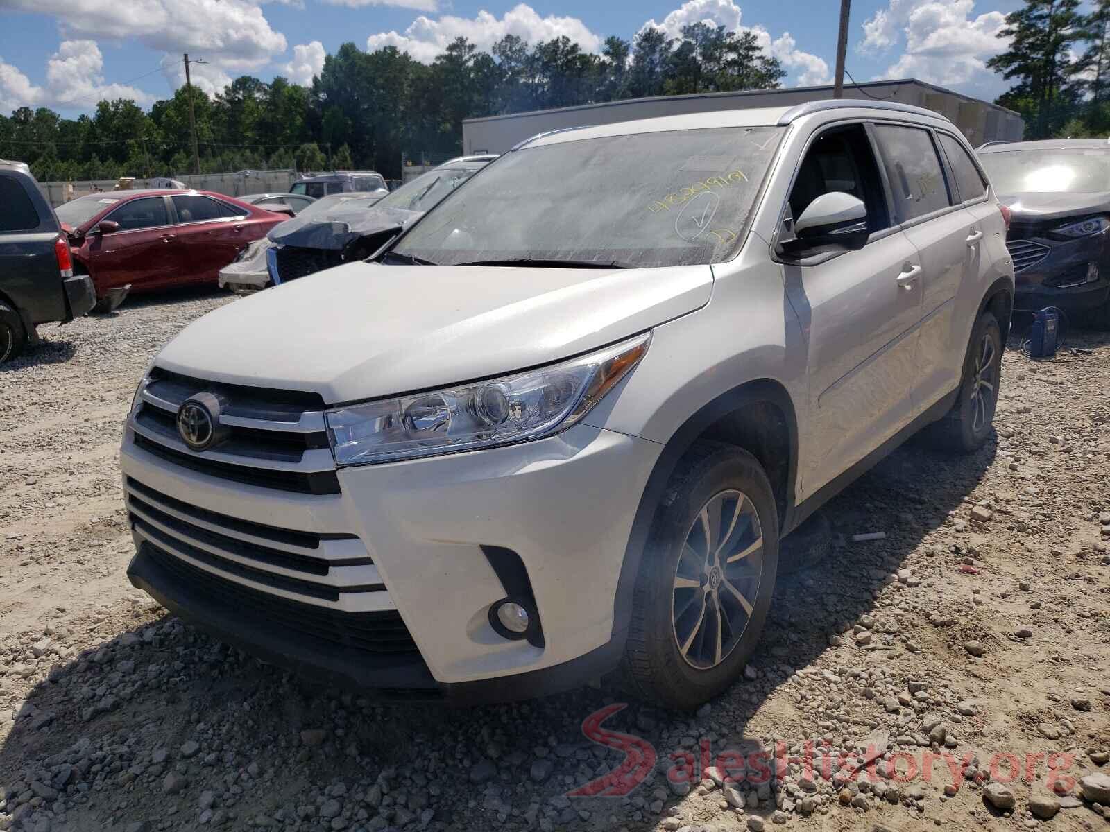 5TDKZRFH2KS559274 2019 TOYOTA HIGHLANDER