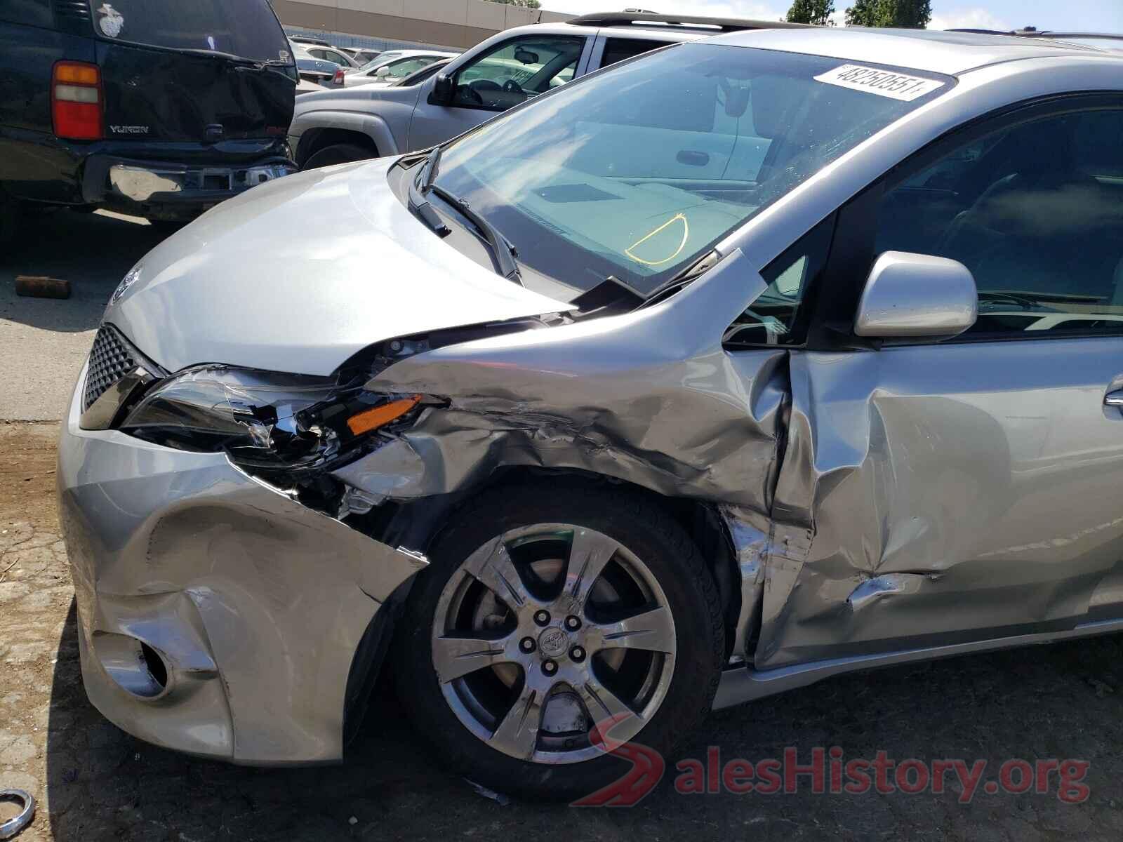 5TDXZ3DCXHS856361 2017 TOYOTA SIENNA