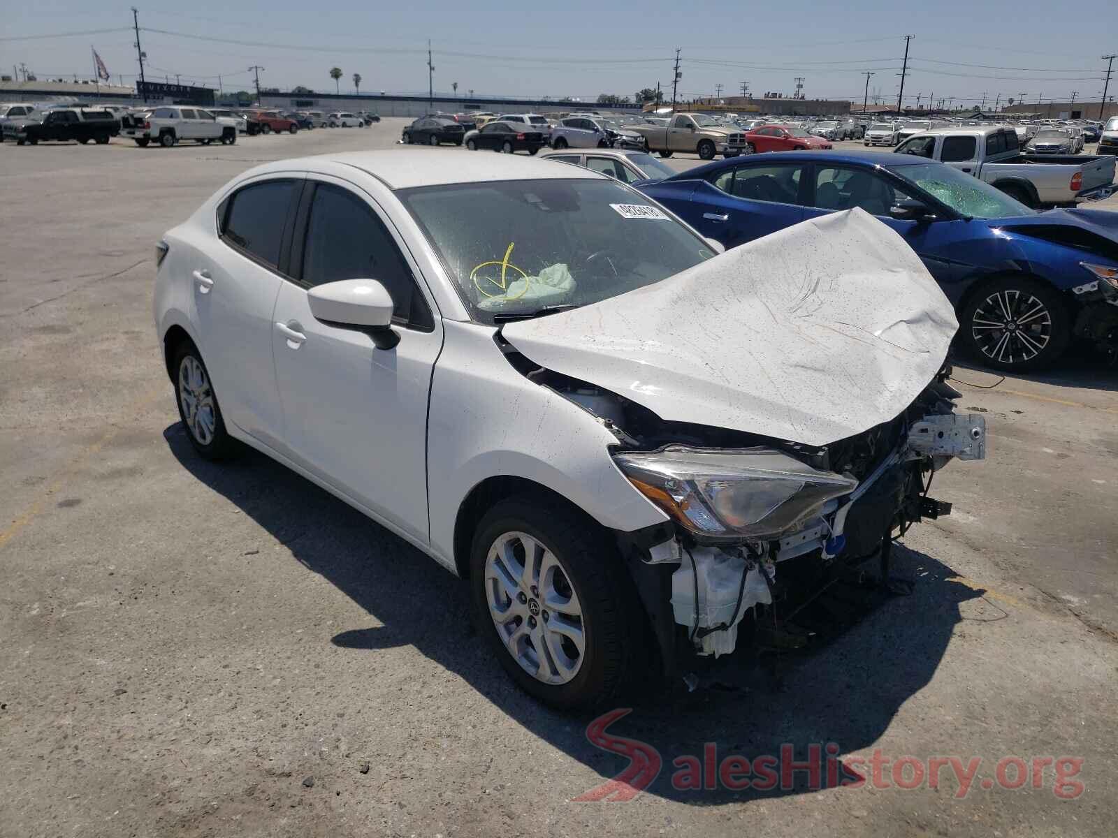 3MYDLBYV8JY314752 2018 TOYOTA YARIS