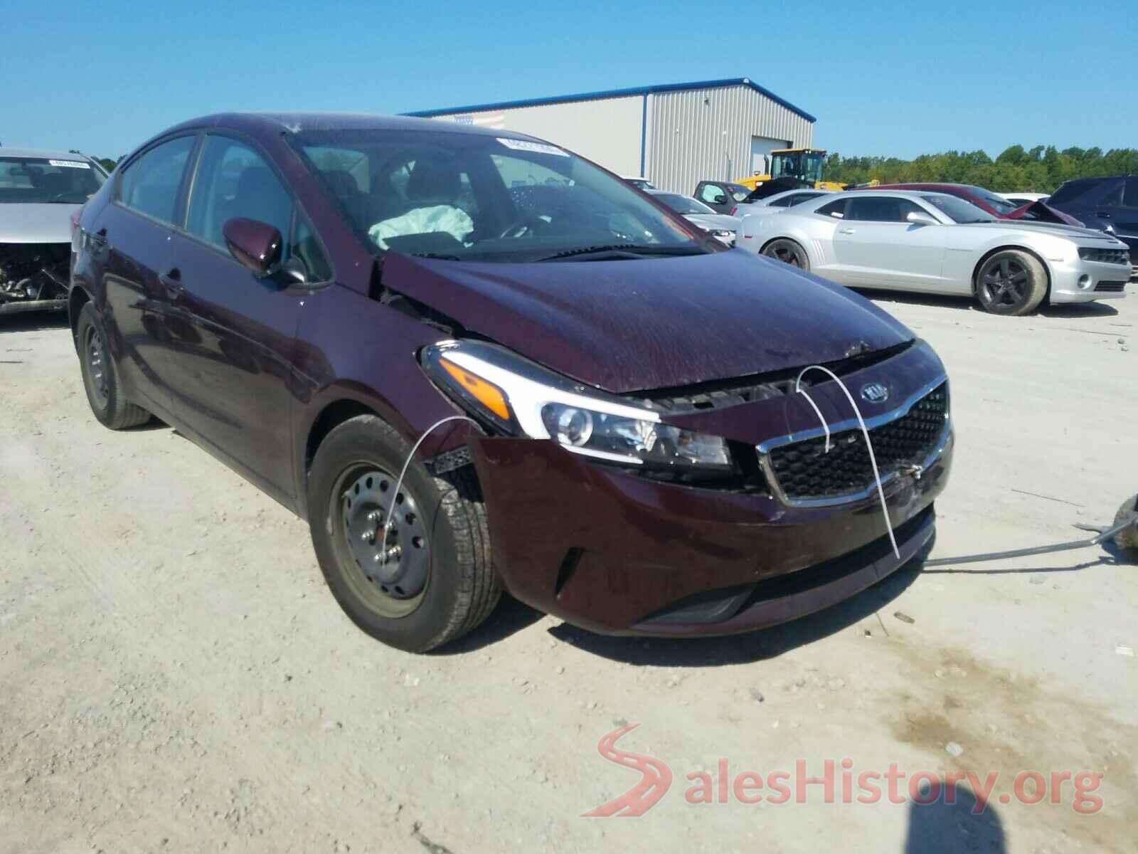 3KPFK4A75JE182147 2018 KIA FORTE