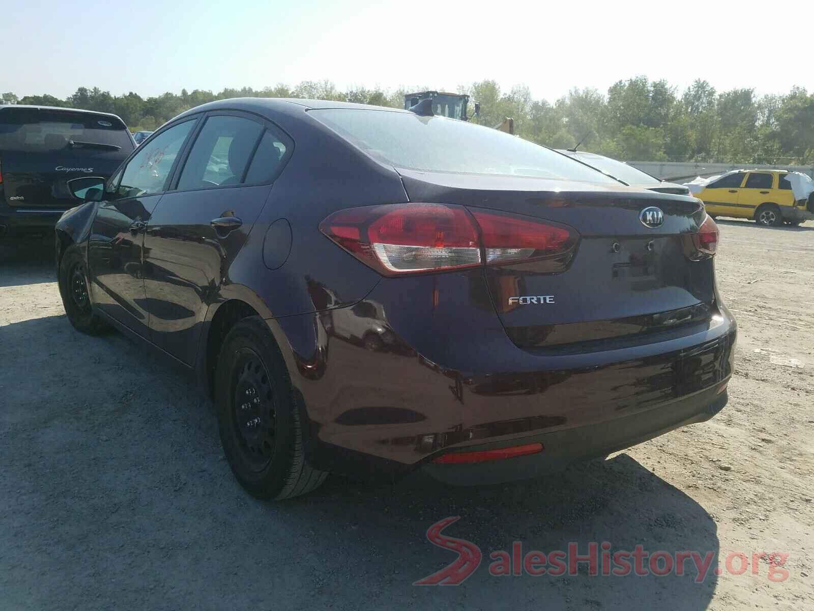 3KPFK4A75JE182147 2018 KIA FORTE