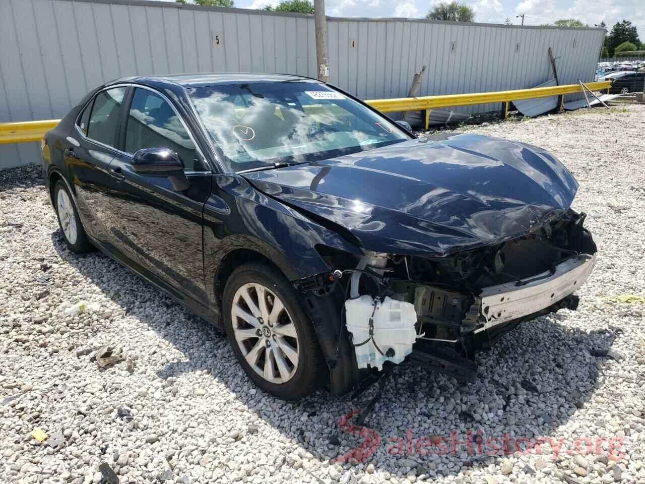 4T1B11HK2JU623241 2018 TOYOTA CAMRY