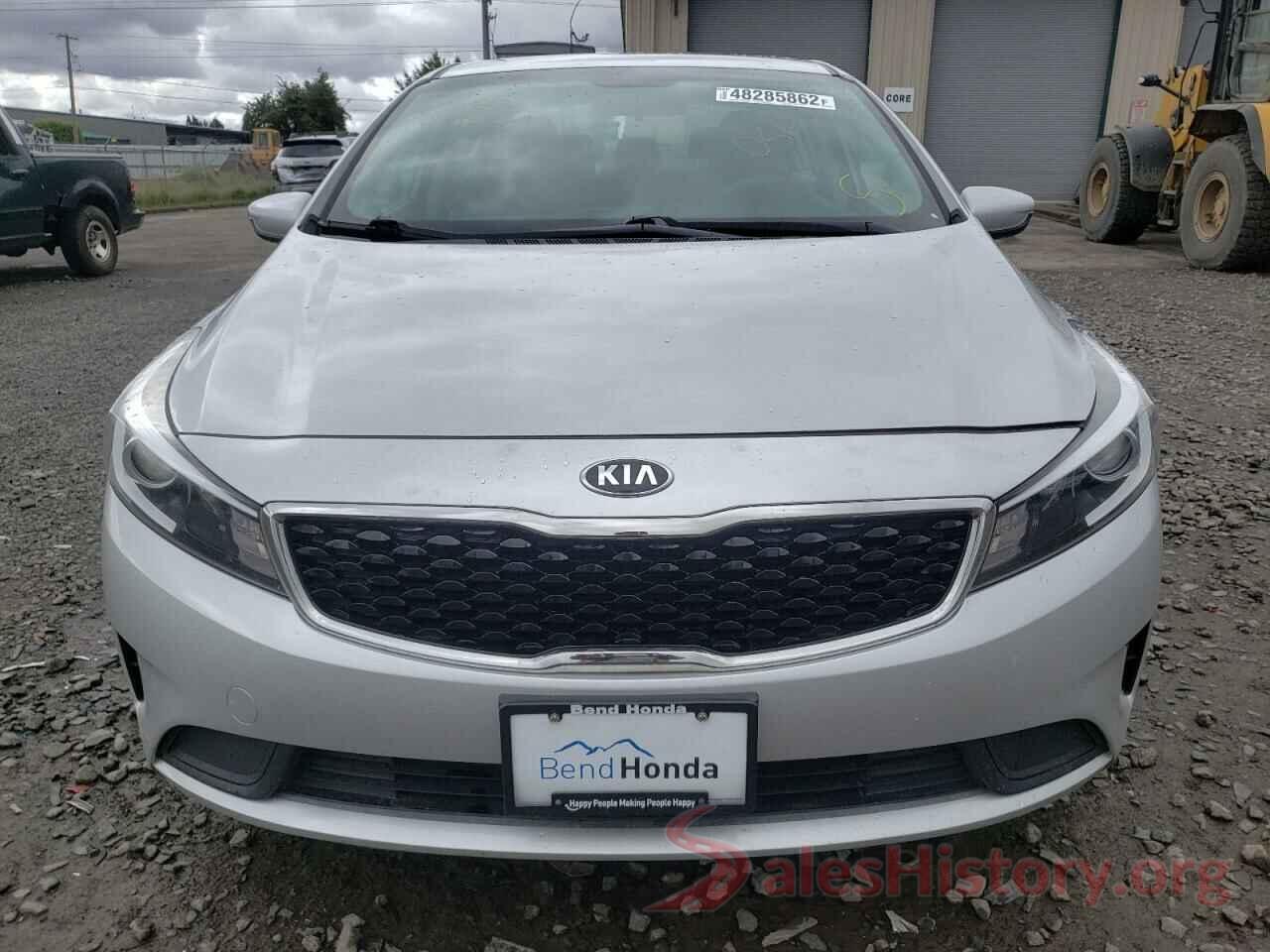 3KPFK4A77JE265692 2018 KIA FORTE