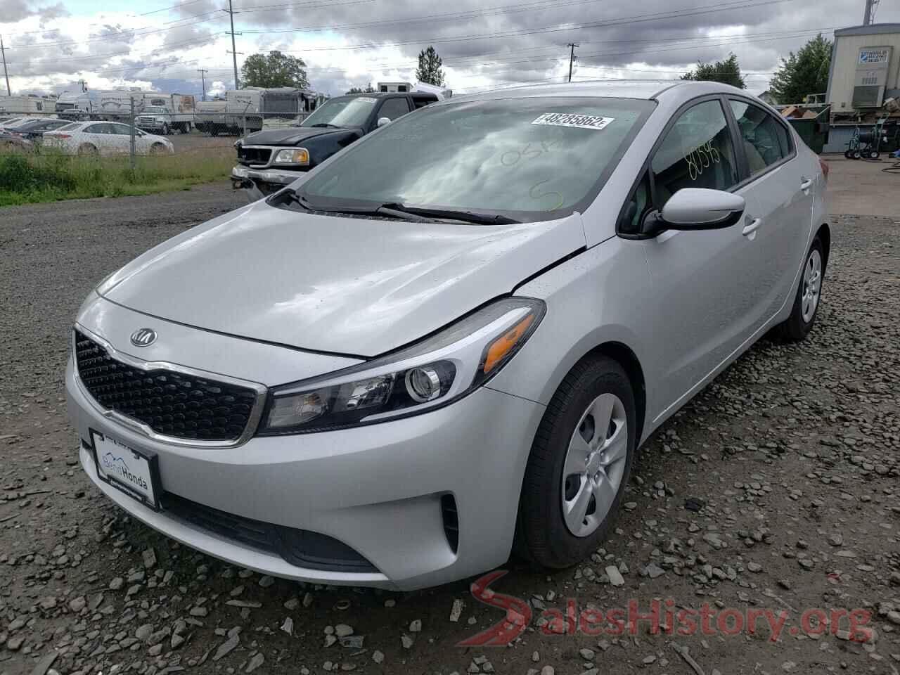 3KPFK4A77JE265692 2018 KIA FORTE