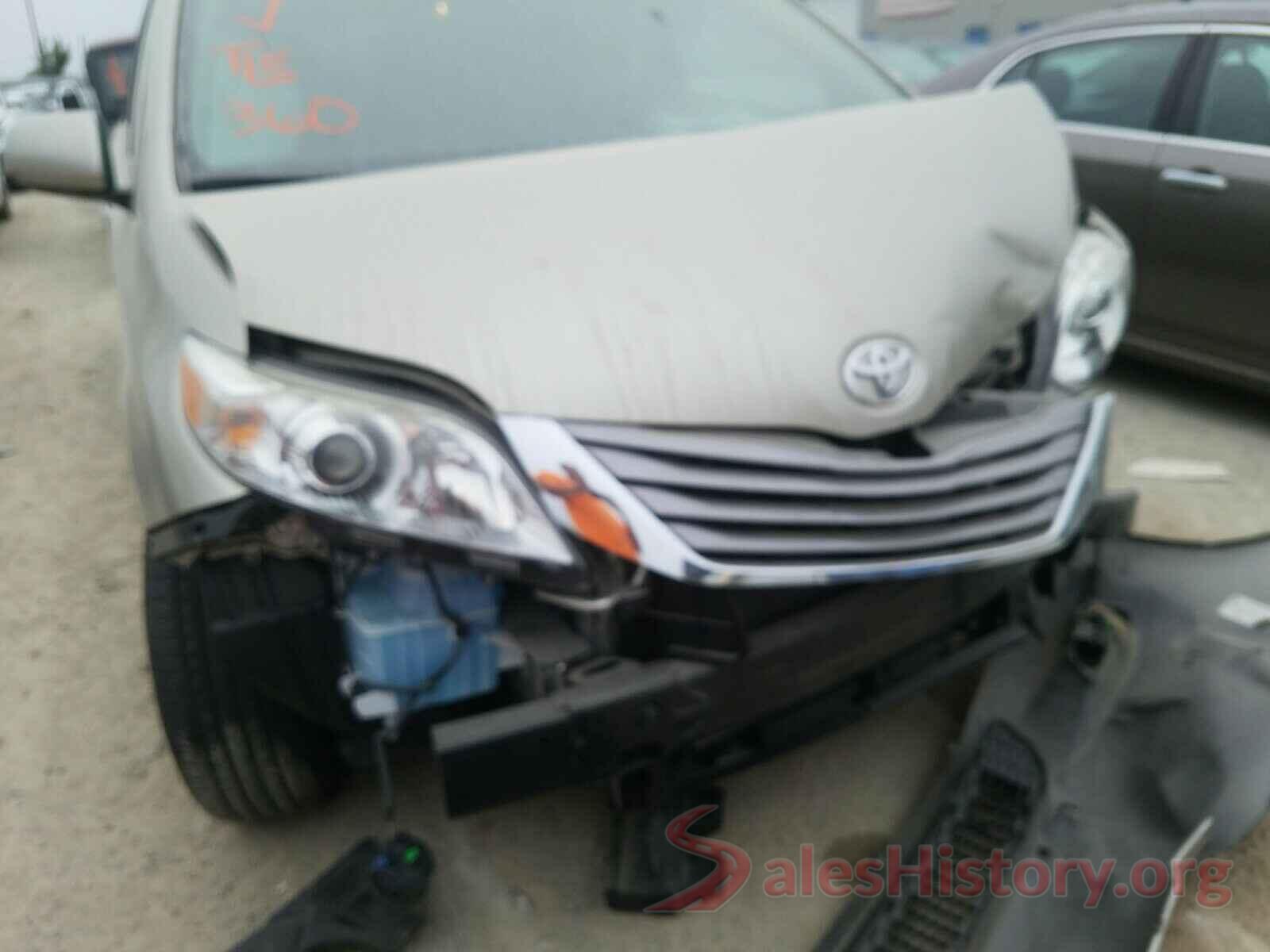 5TDYZ3DC5HS858118 2017 TOYOTA SIENNA