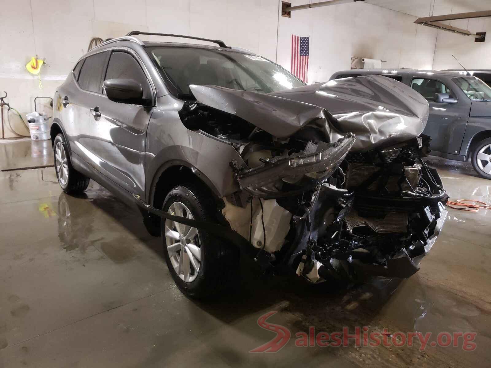 JN1BJ1CR6JW283821 2018 NISSAN ROGUE