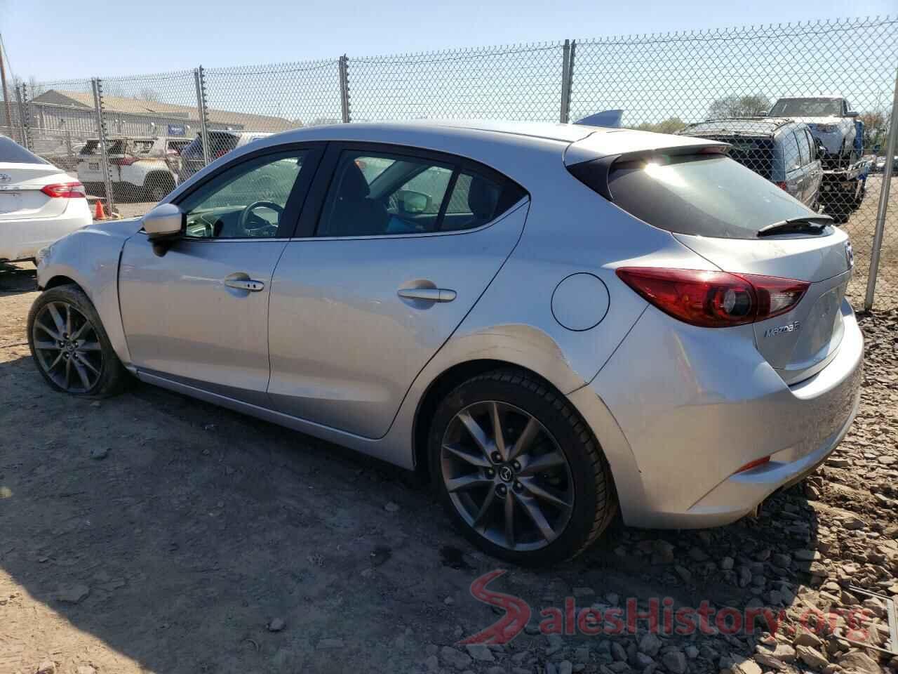 3MZBN1L38JM276265 2018 MAZDA 3