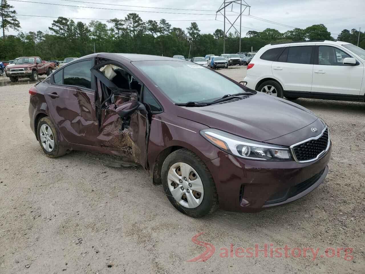 3KPFK4A7XJE276587 2018 KIA FORTE