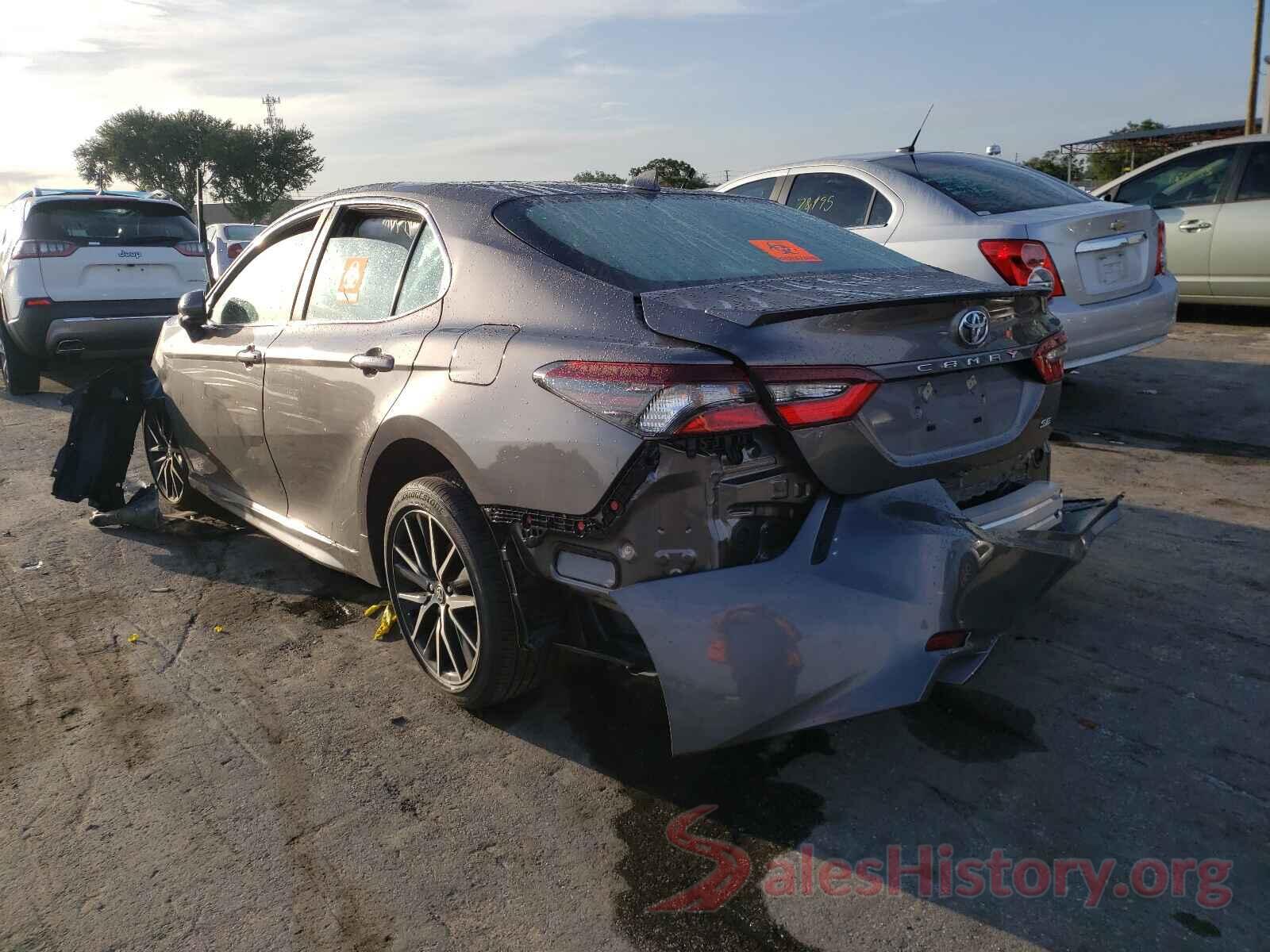 4T1G11AK2MU414697 2021 TOYOTA CAMRY