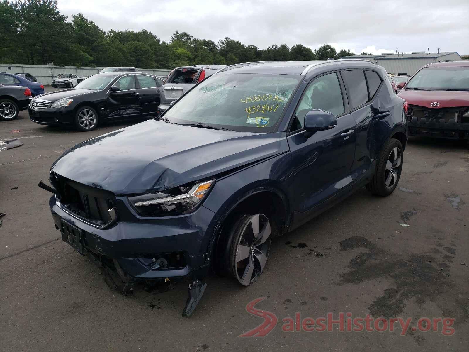 YV4162UK0M2432847 2021 VOLVO XC40