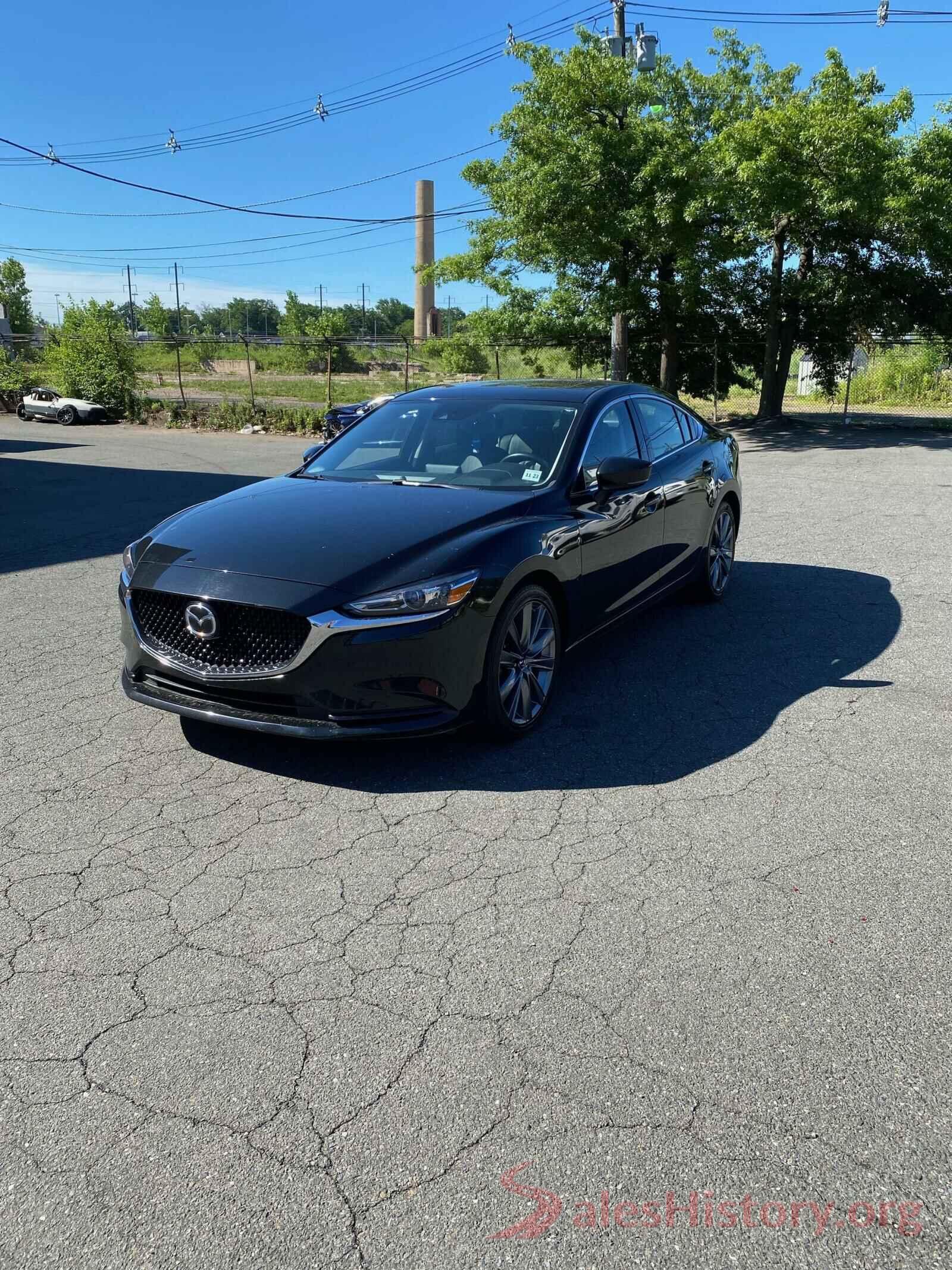 JM1GL1VMXJ1306920 2018 MAZDA 6