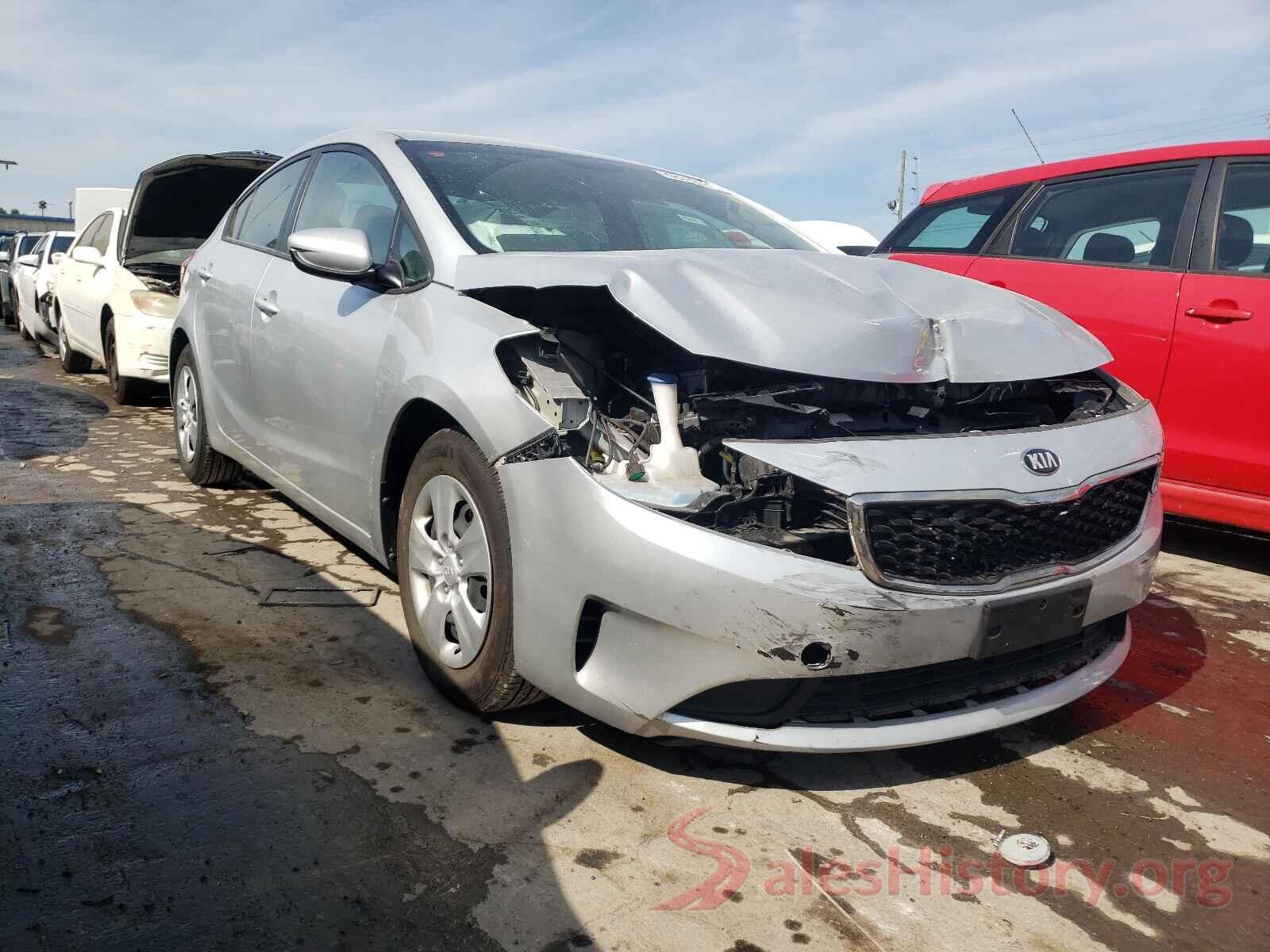 3KPFL4A75JE175986 2018 KIA FORTE