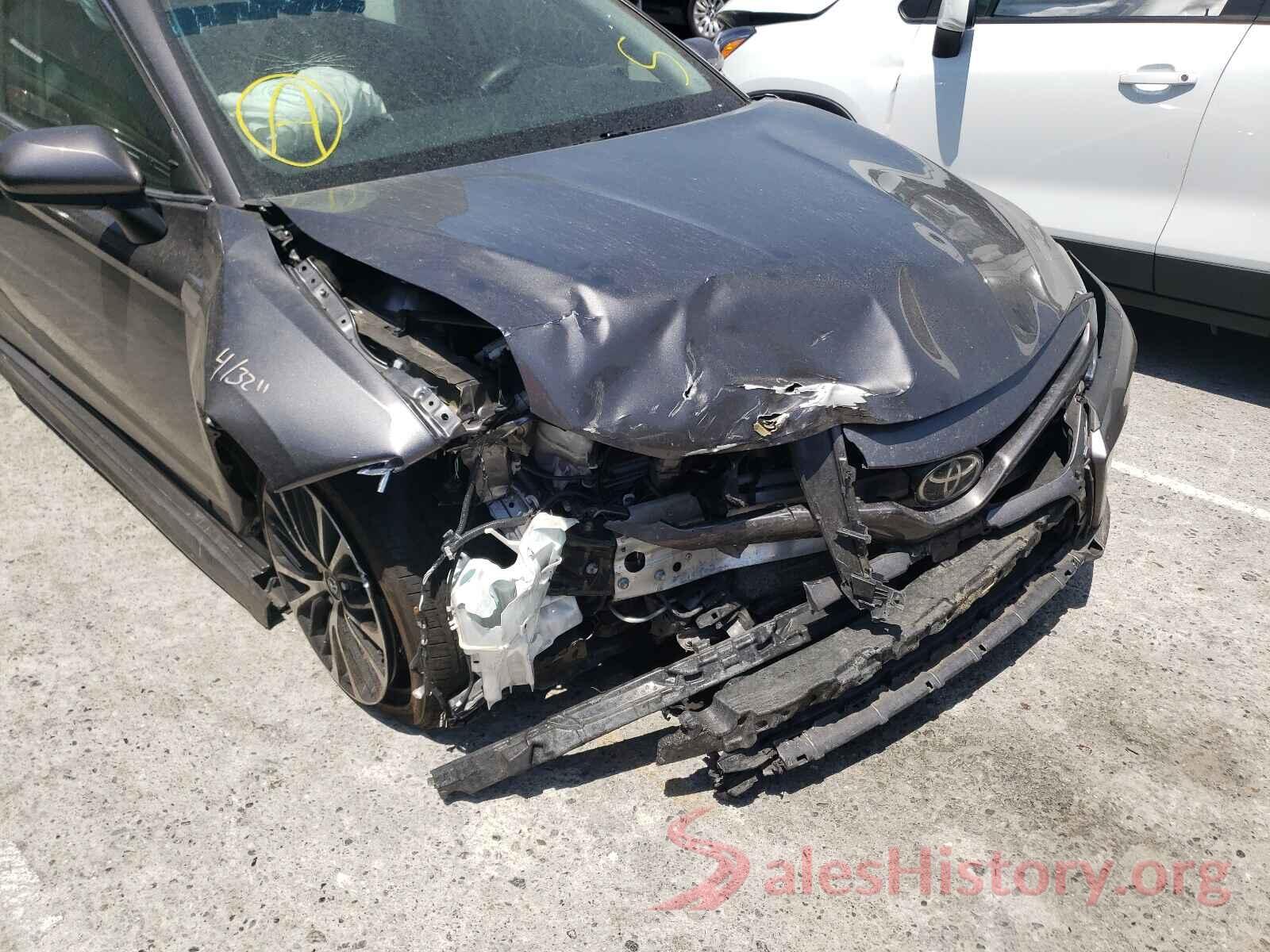 4T1B11HKXJU052484 2018 TOYOTA CAMRY