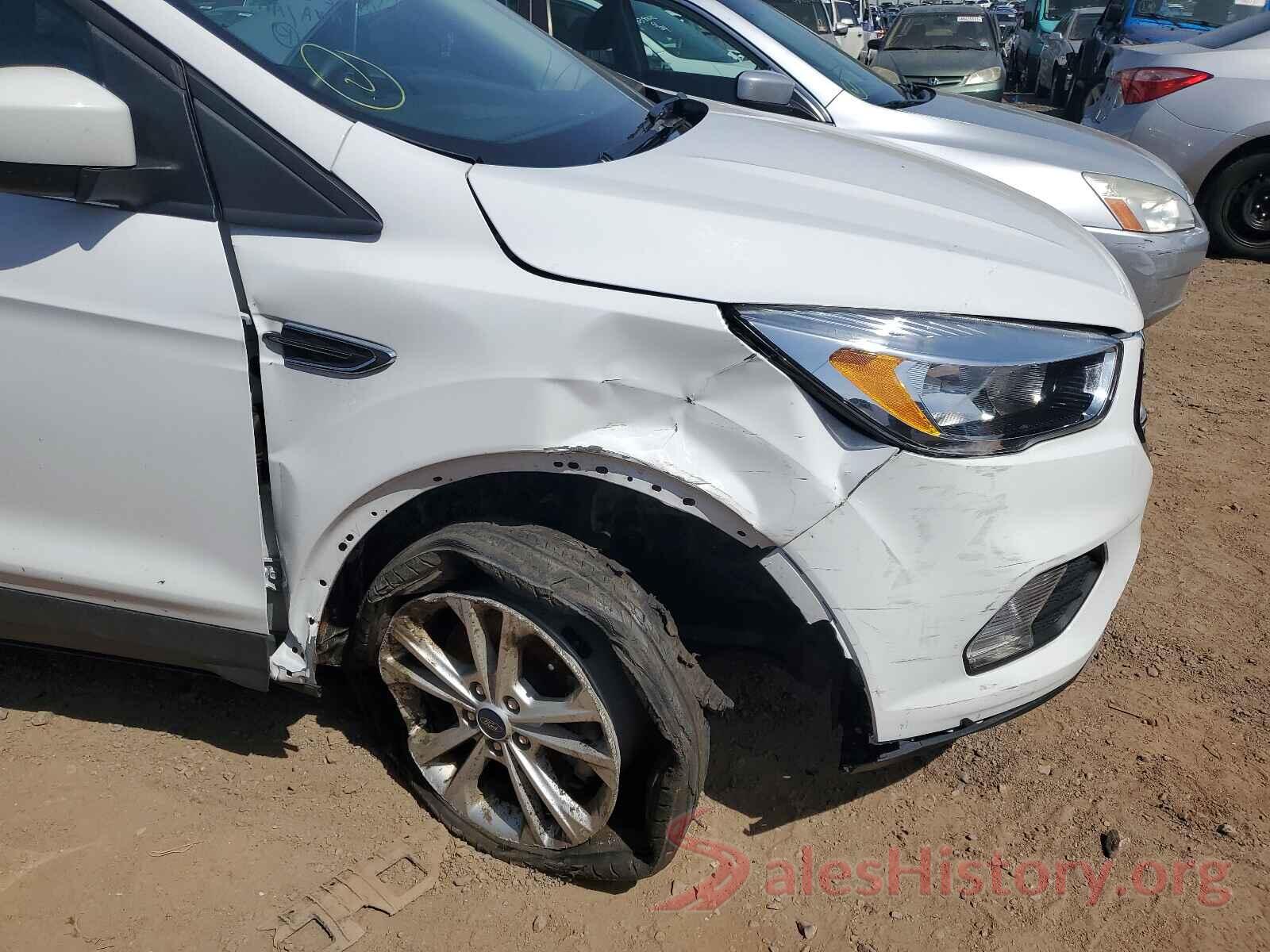 1FMCU9G99JUC89301 2018 FORD ESCAPE