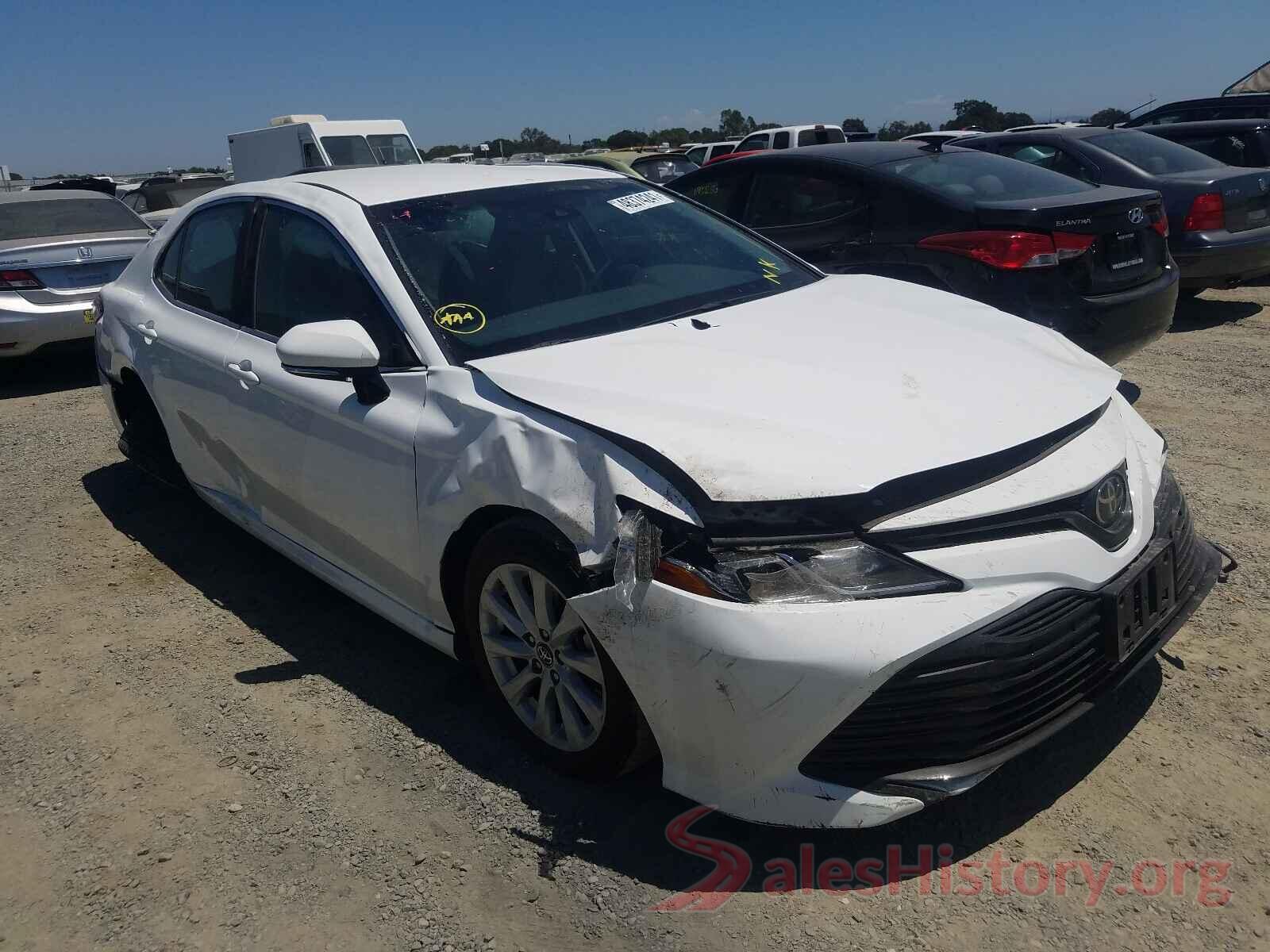 4T1B11HK3JU644261 2018 TOYOTA CAMRY