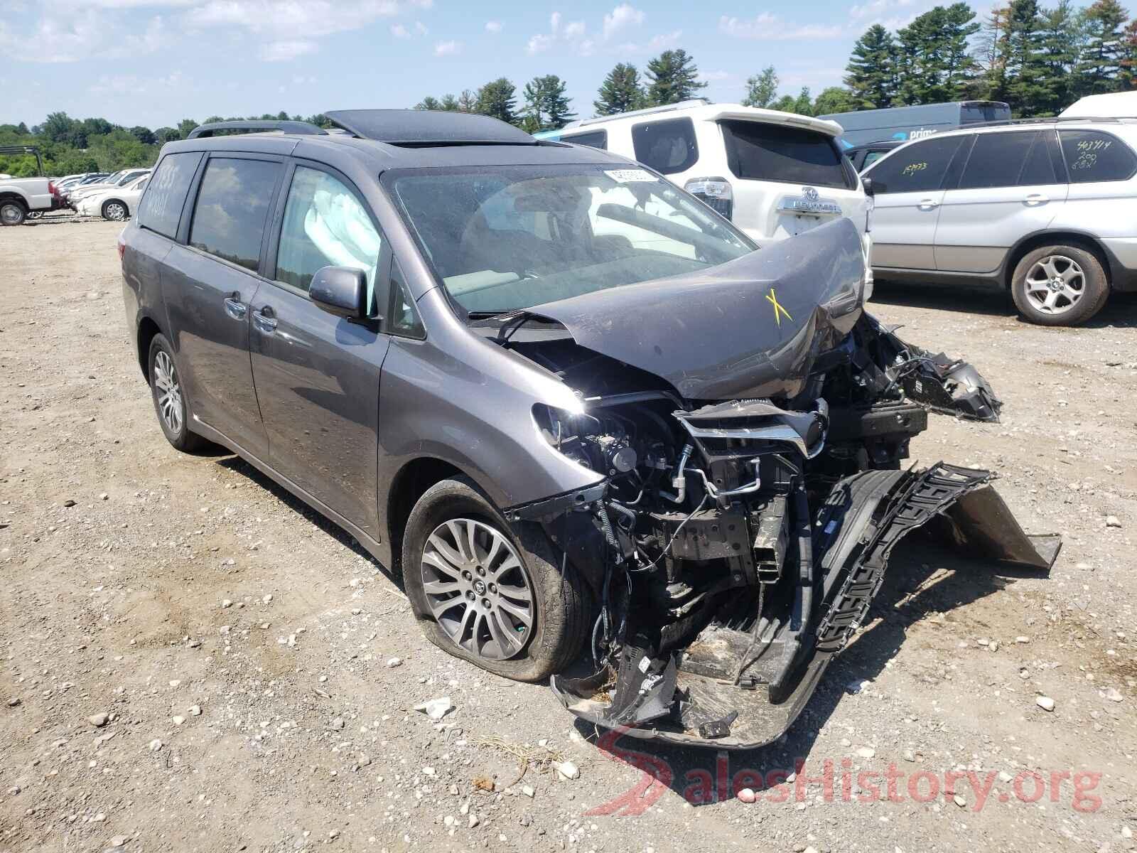 5TDYZ3DC8KS973514 2019 TOYOTA SIENNA