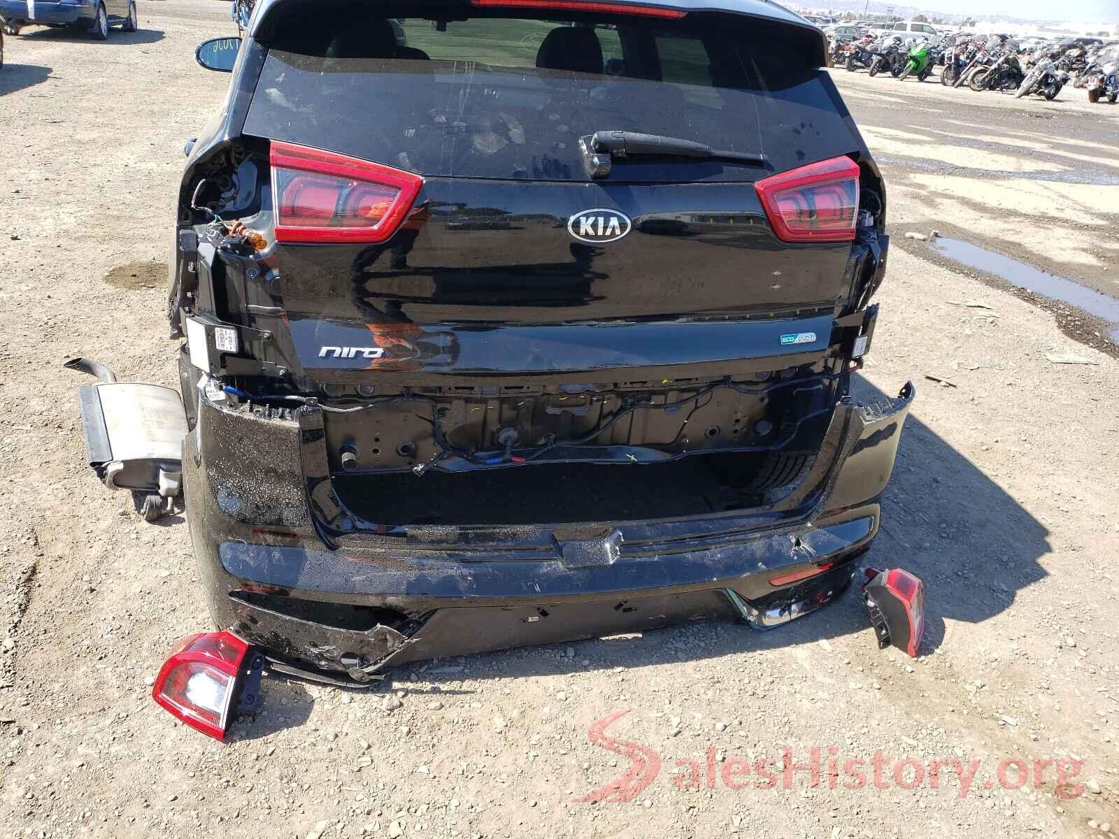 KNDCD3LD6J5148966 2018 KIA NIRO