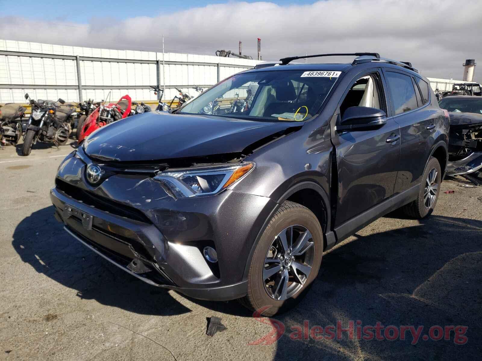 JTMRFREV0JJ725849 2018 TOYOTA RAV4