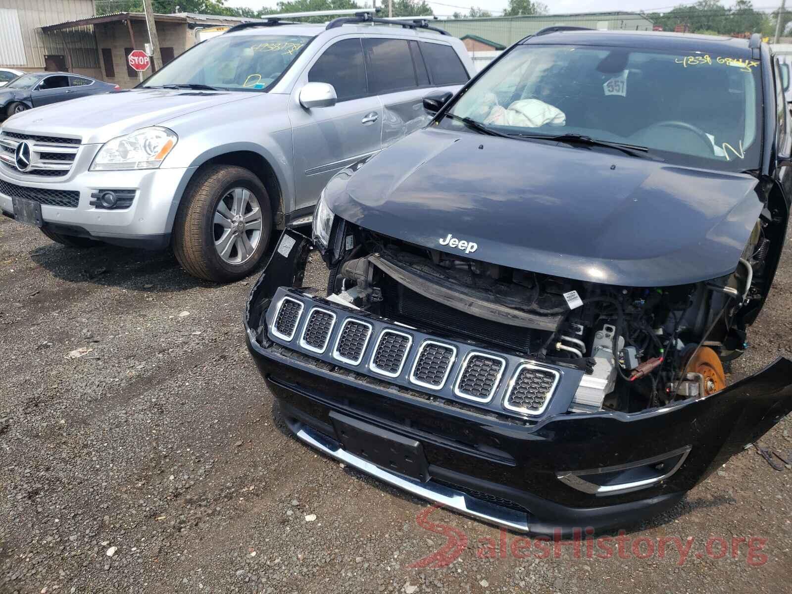 3C4NJDCB8JT135190 2018 JEEP COMPASS