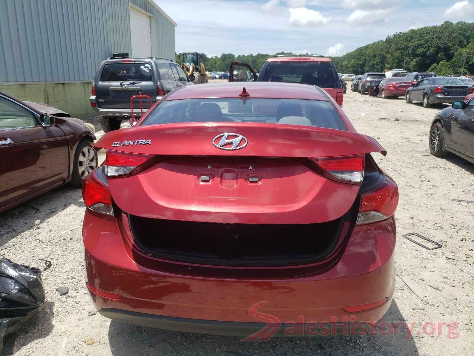 5NPDH4AE9GH693692 2016 HYUNDAI ELANTRA