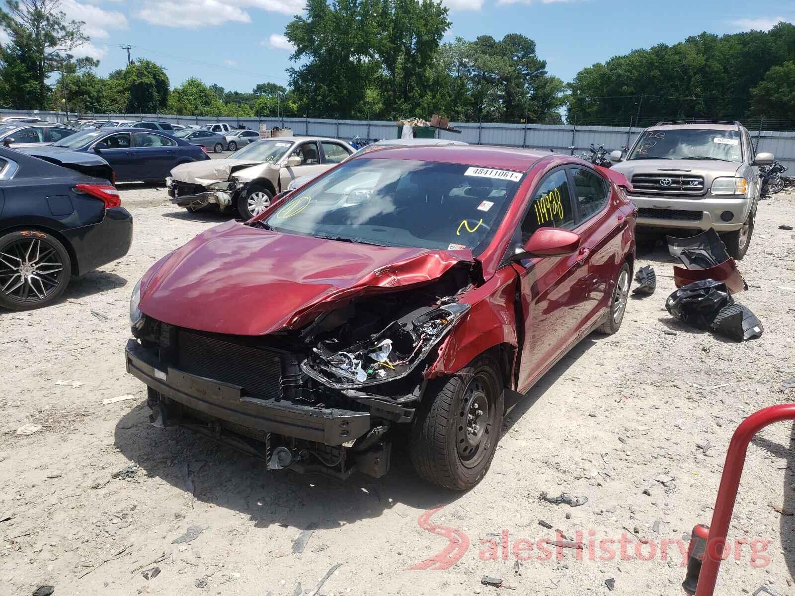 5NPDH4AE9GH693692 2016 HYUNDAI ELANTRA