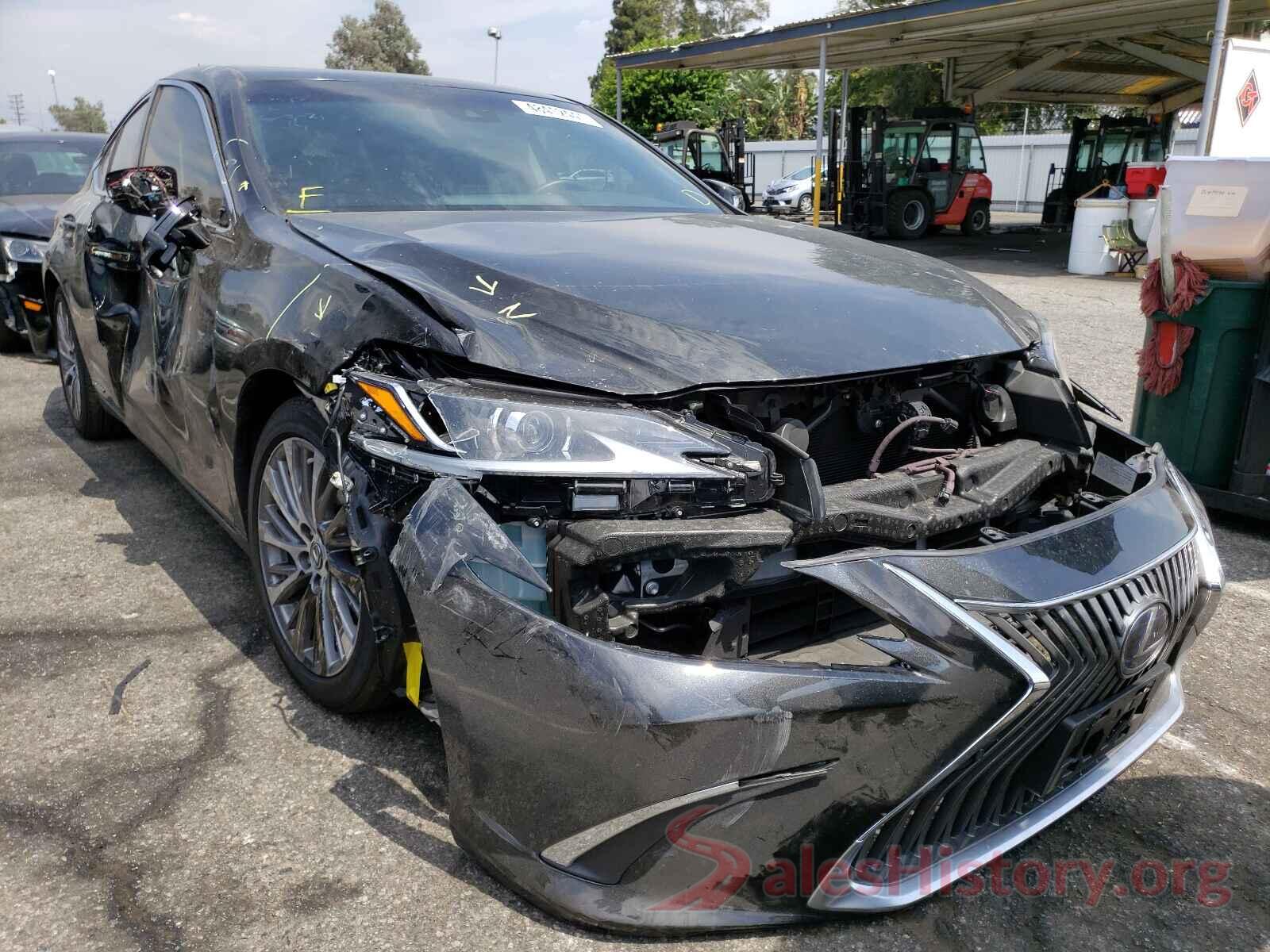 58AD21B17LU008685 2020 LEXUS ES300