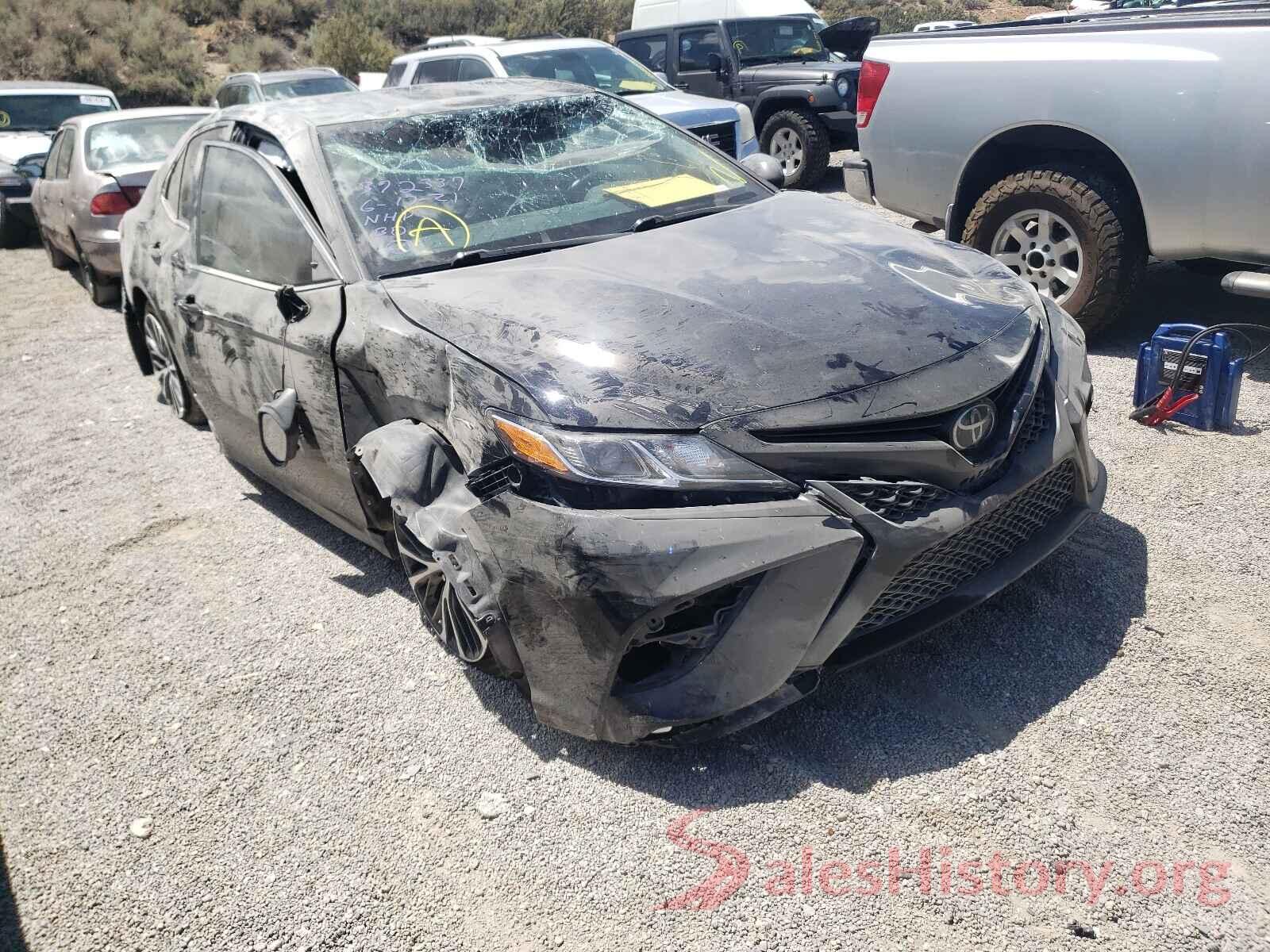 4T1B11HK7JU098970 2018 TOYOTA CAMRY