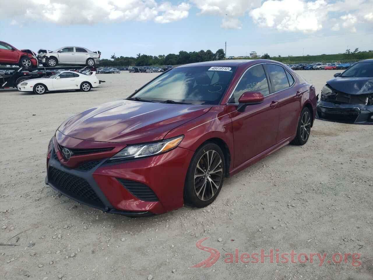 4T1B11HK9JU570957 2018 TOYOTA CAMRY