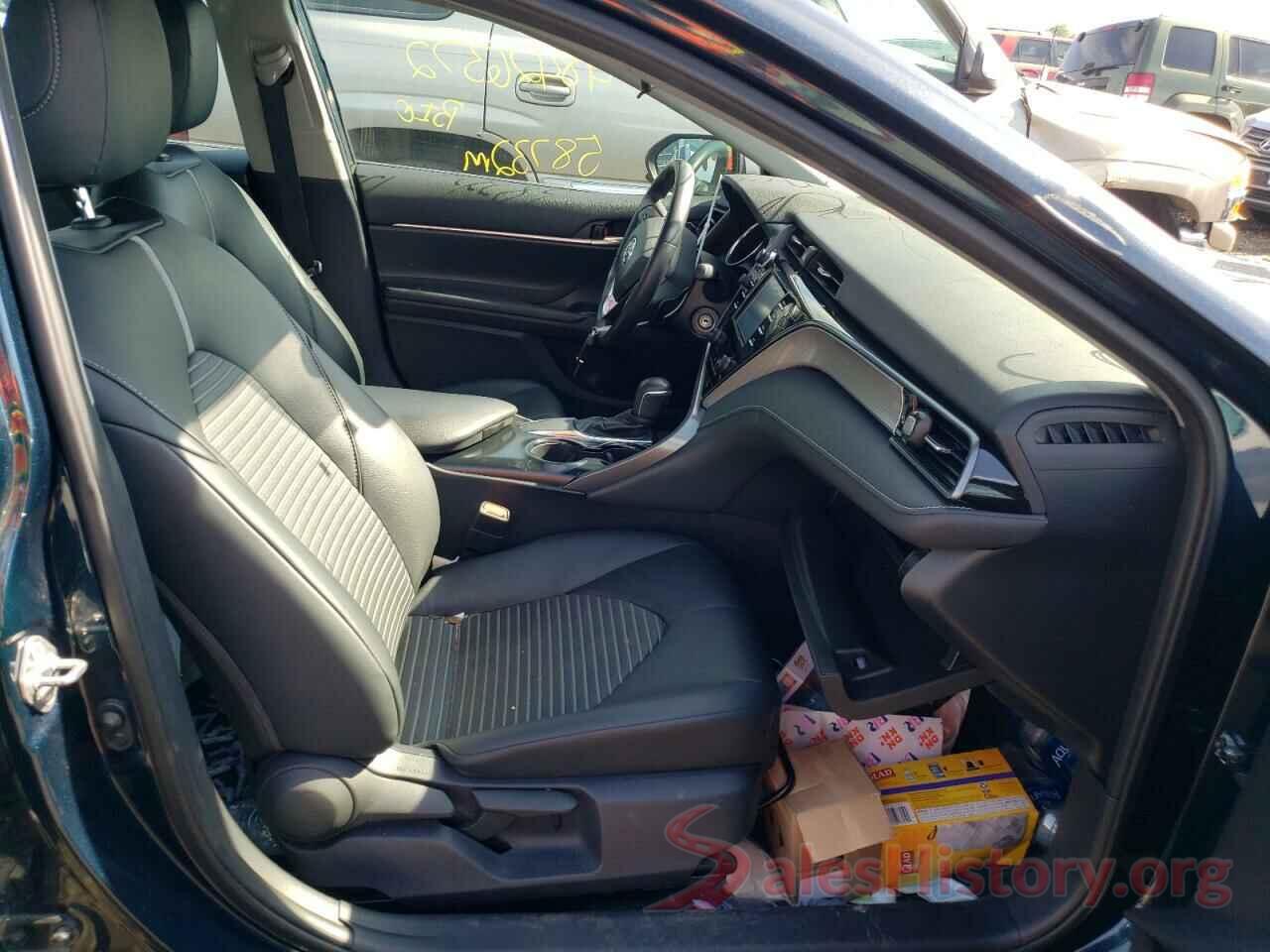 4T1B11HK2KU271781 2019 TOYOTA CAMRY