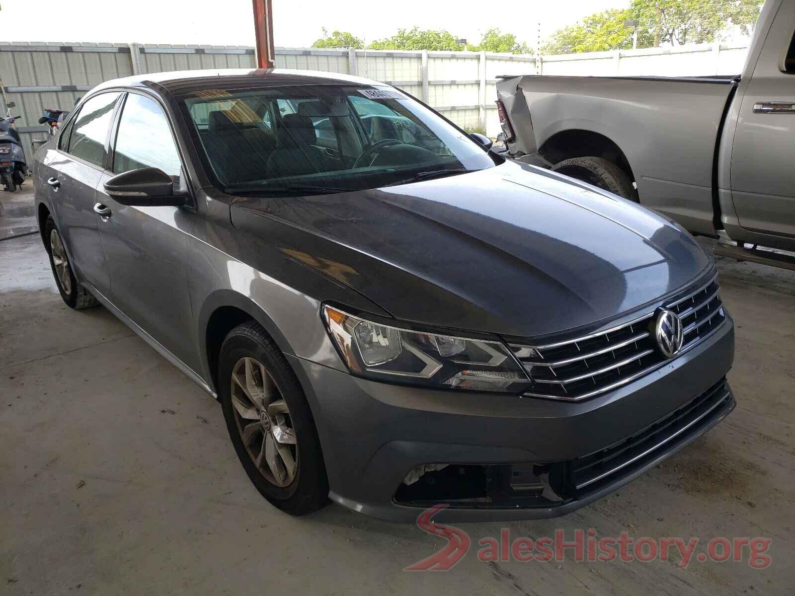 1VWAA7A35JC026304 2018 VOLKSWAGEN PASSAT