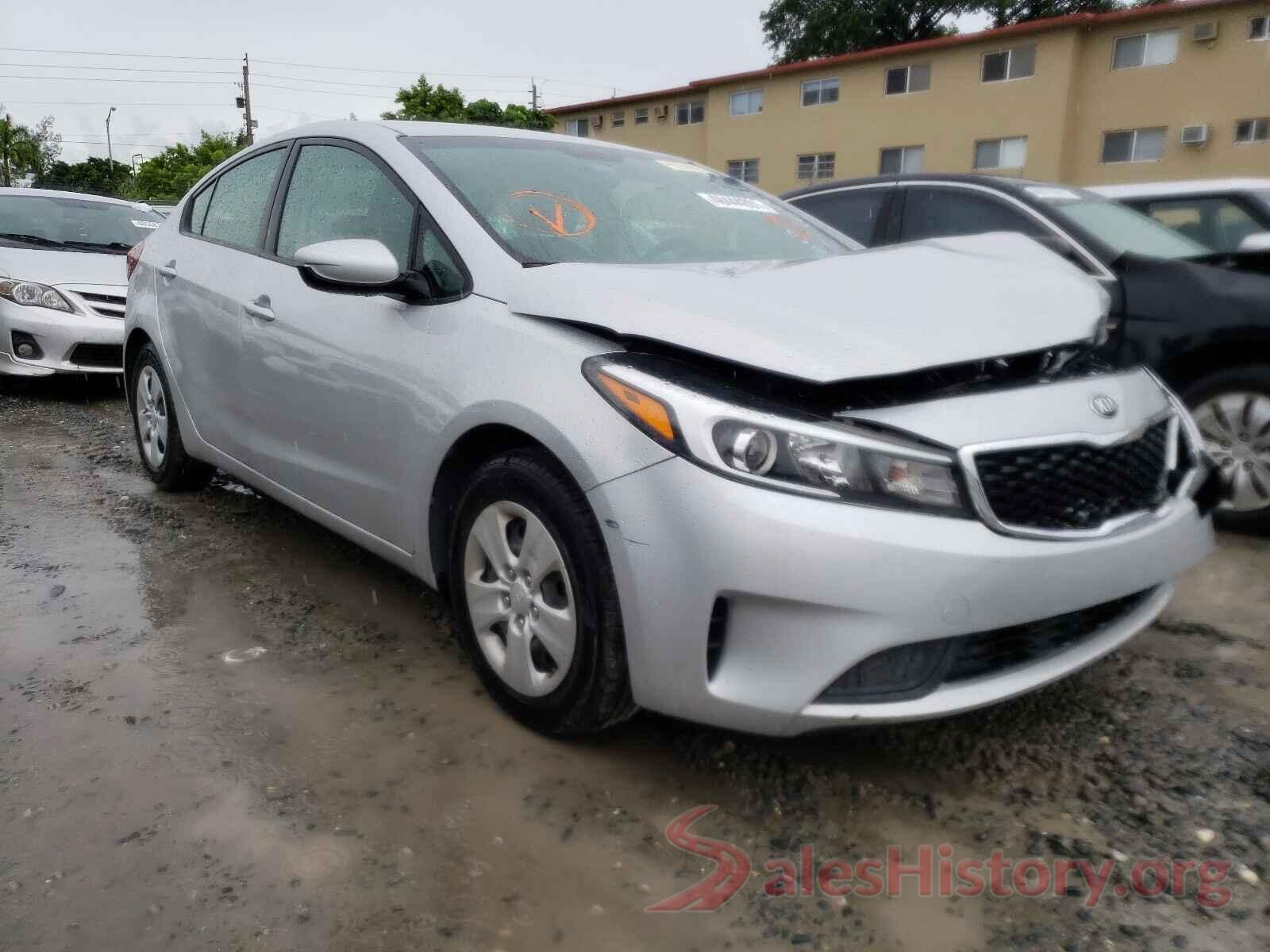 3KPFK4A70JE202501 2018 KIA FORTE