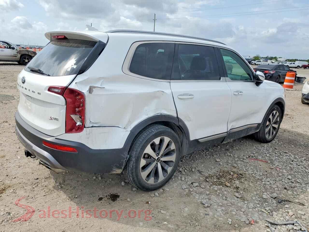 2020 KIA TELLURIDE VIN 5XYP64HC4LG003758, right side view