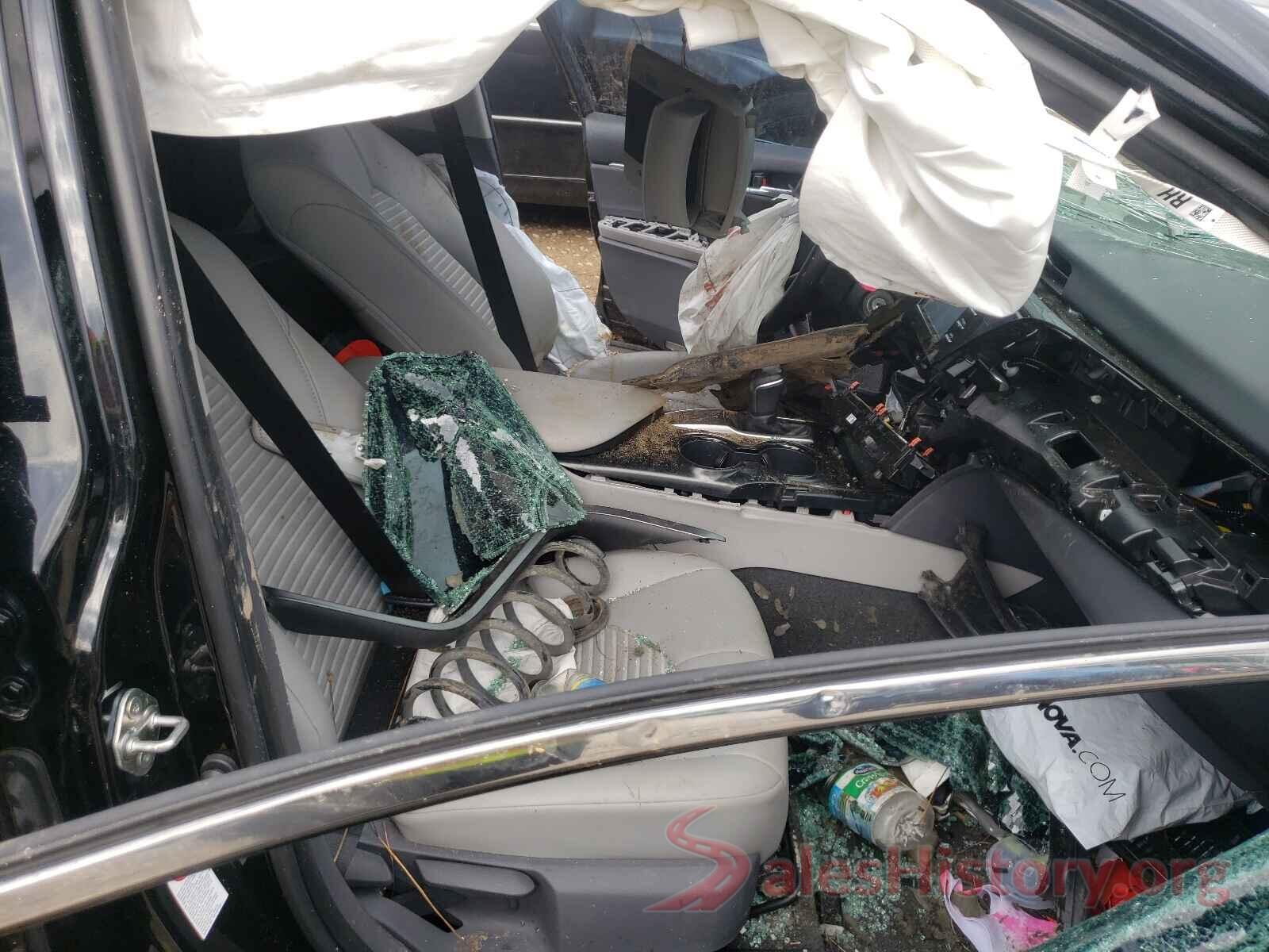 4T1B11HK4JU050875 2018 TOYOTA CAMRY