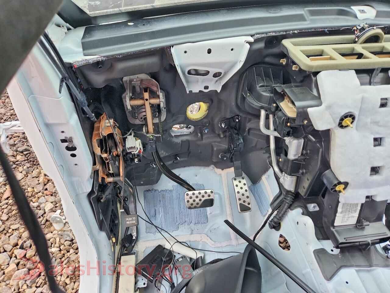 2021 JEEP CHEROKEE VIN 1C4RJFN94MC820181, interior center console