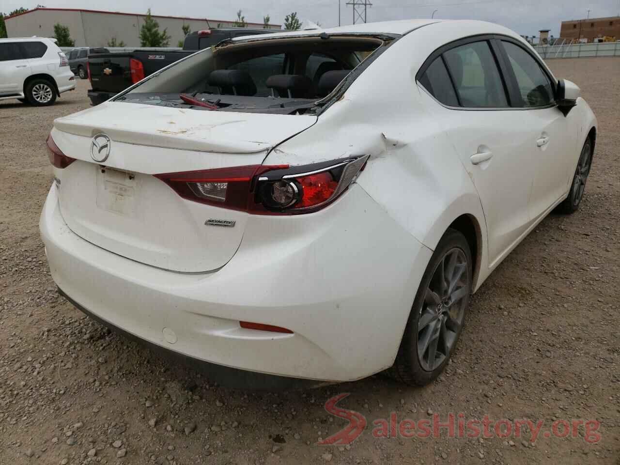 3MZBN1V31JM264469 2018 MAZDA 3