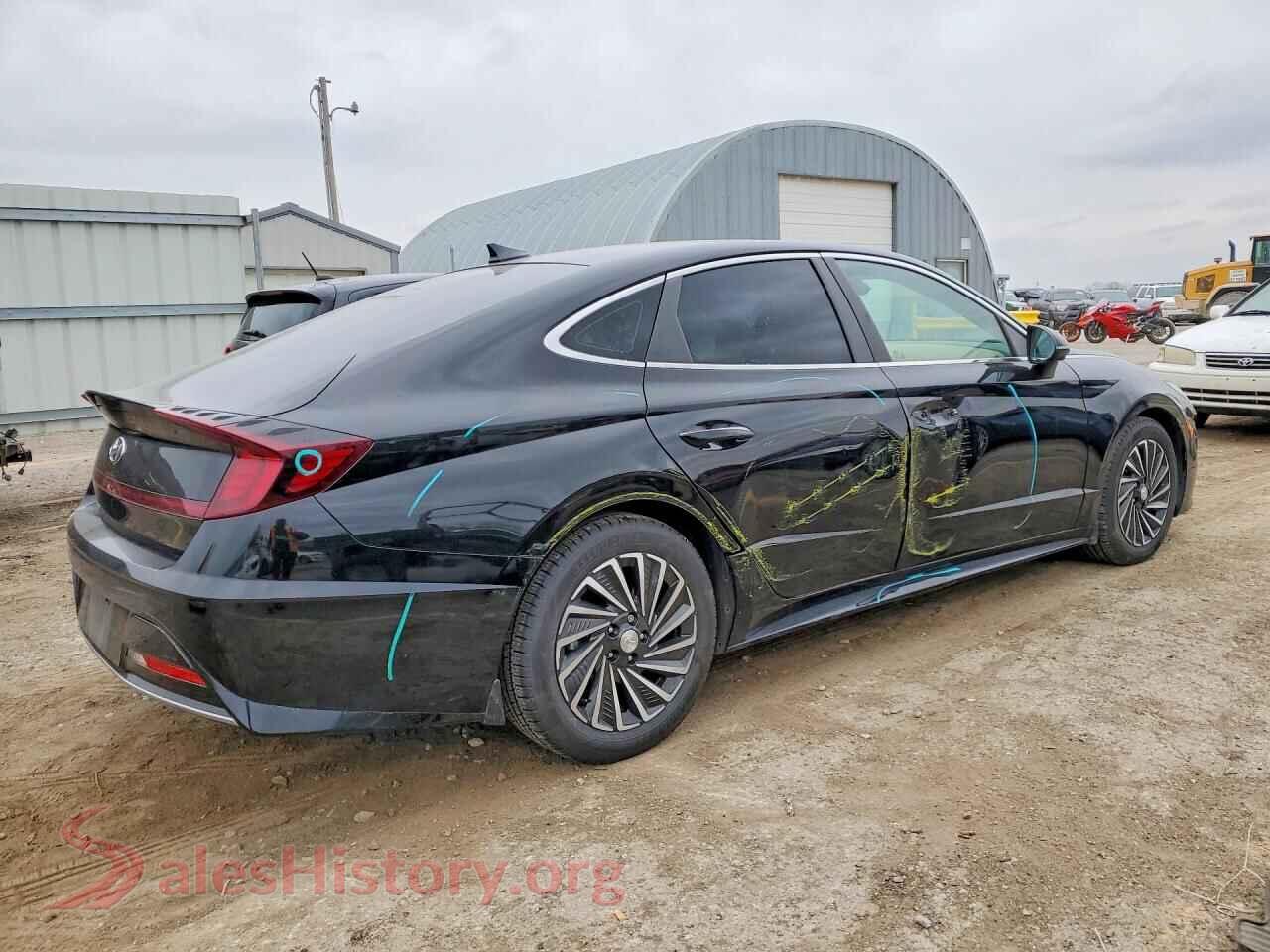2020 HYUNDAI SONATA VIN KMHL54JJ8LA015336, right side view