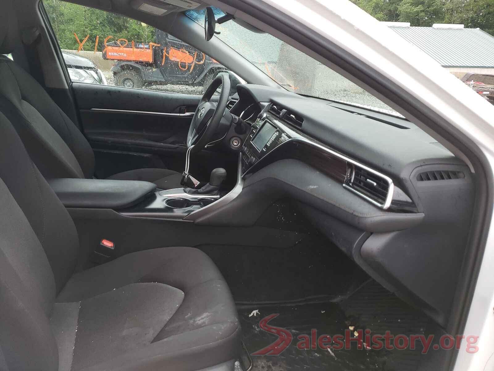 4T1B11HKXJU676141 2018 TOYOTA CAMRY